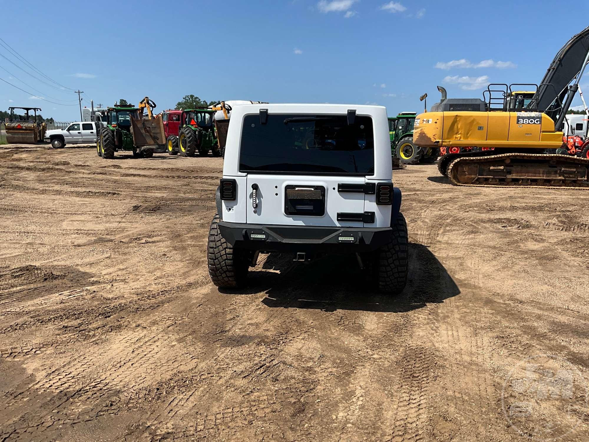 2014 JEEP WRANGLER VIN: 1C4BJWEG8EL229272 4WD