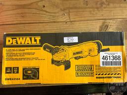 DEWALT DWE43144 GRINDER