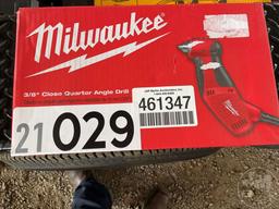 MILWAUKEE 0370-20 3/8”...... CLOSE QUARTER ANGLE DRILL