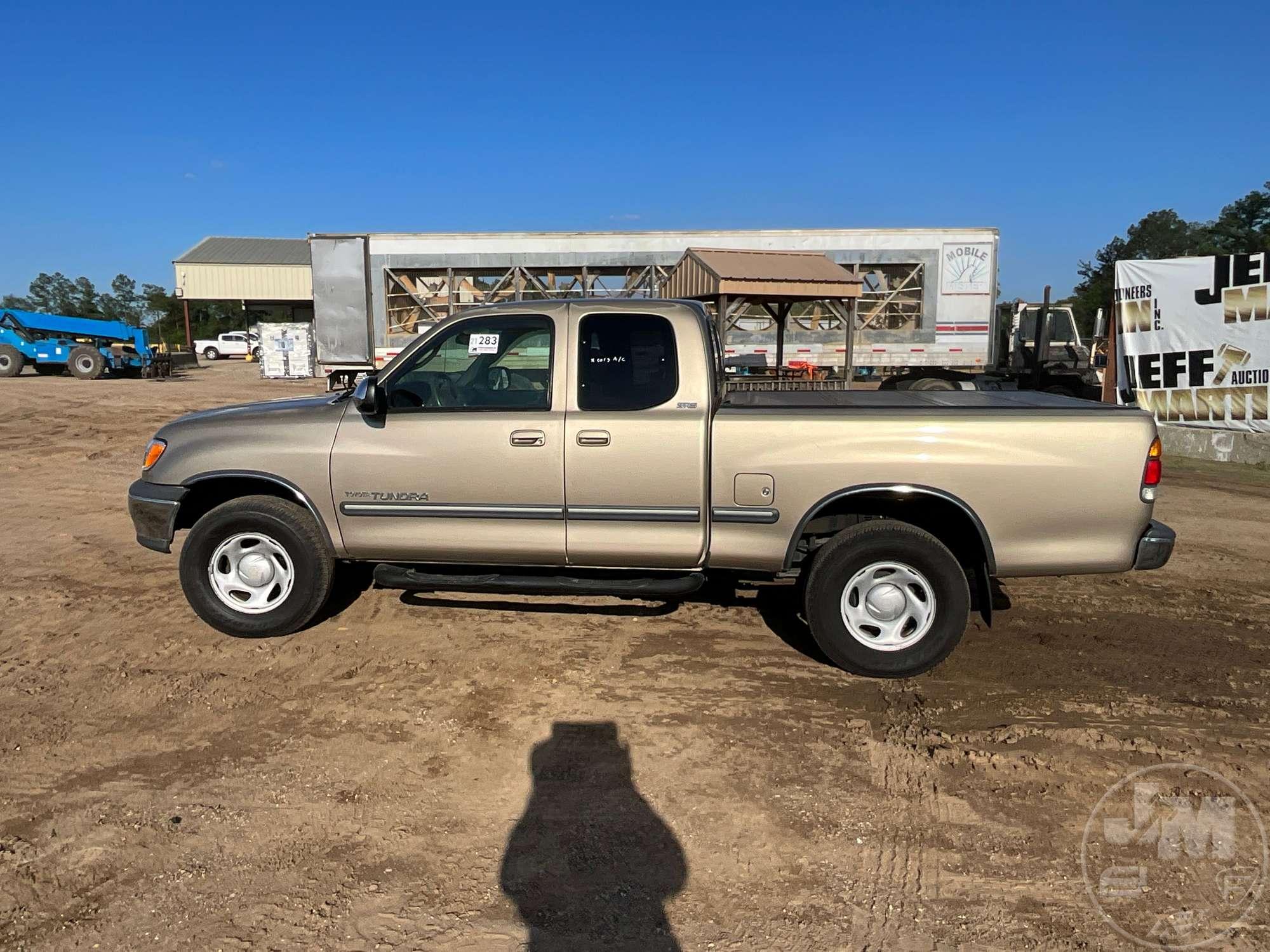 2002 TOYOTA TUNDRA SR5 DOUBLE CAB PICKUP VIN: 5TBRN341X2S322912