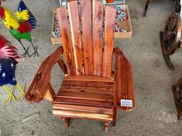 CEDAR WOOD GLIDING CHAIR