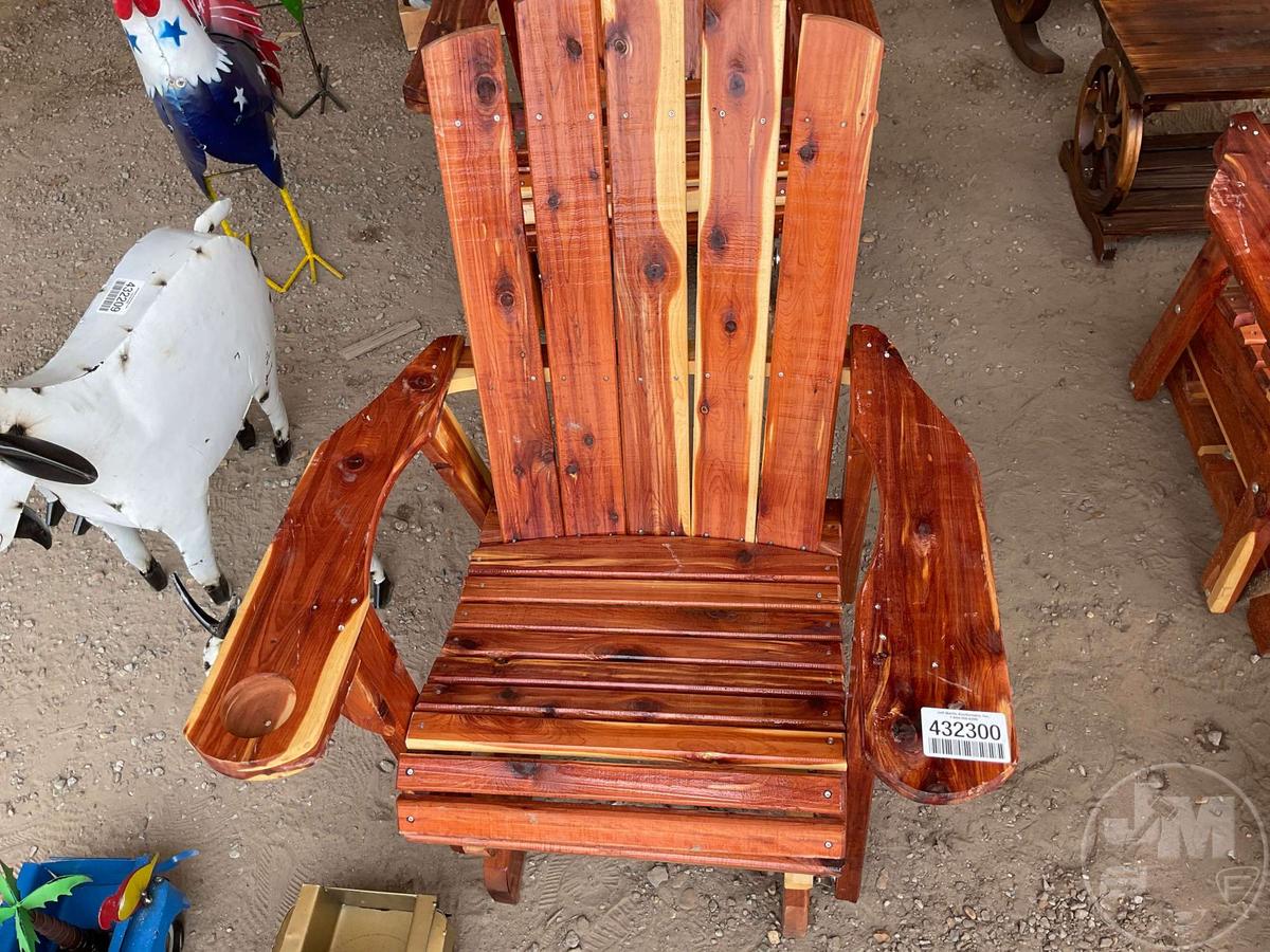 CEDAR WOOD GLIDING CHAIR