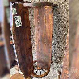 WOODEN WAGO WHEEL PATIO BENCH