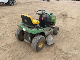 2005 JOHN DEERE LL111A RIDING MOWER SN: GXL111A052775