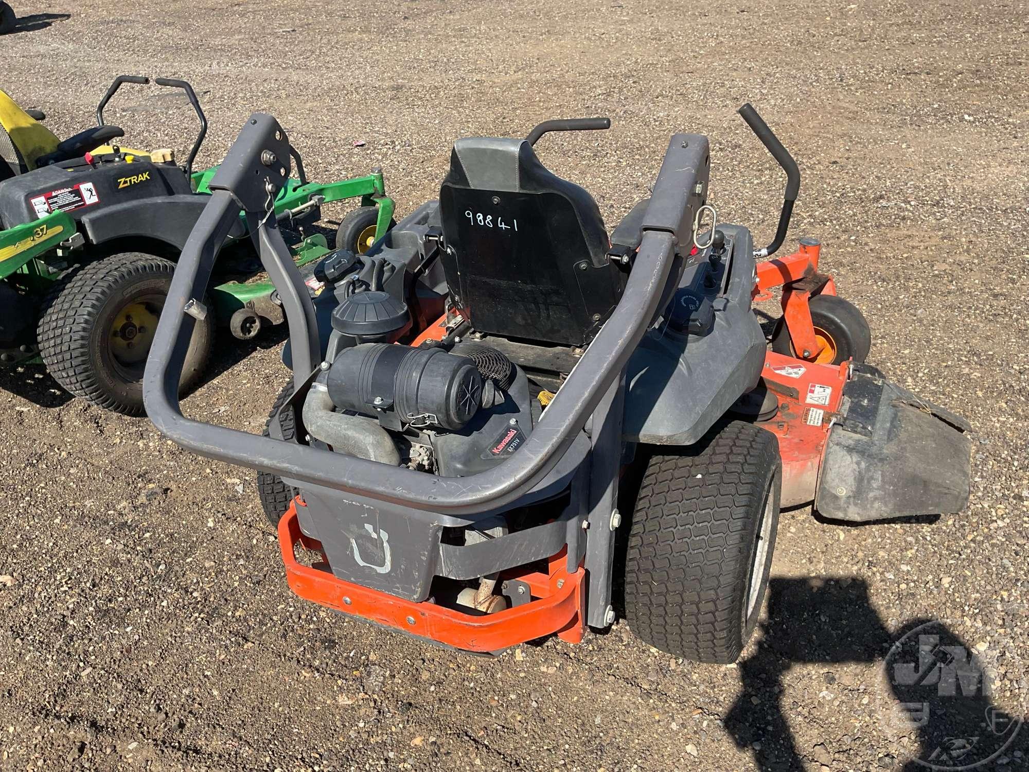 HUSQVARNA P-ZT60 SN: 2245D82086 ZERO TURN LAWNMOWER