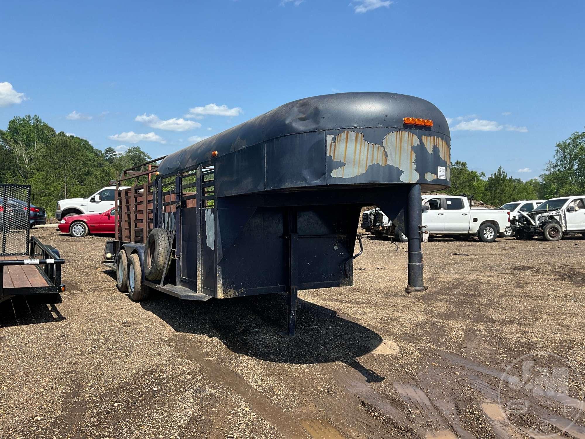 CATTLE TRAILER