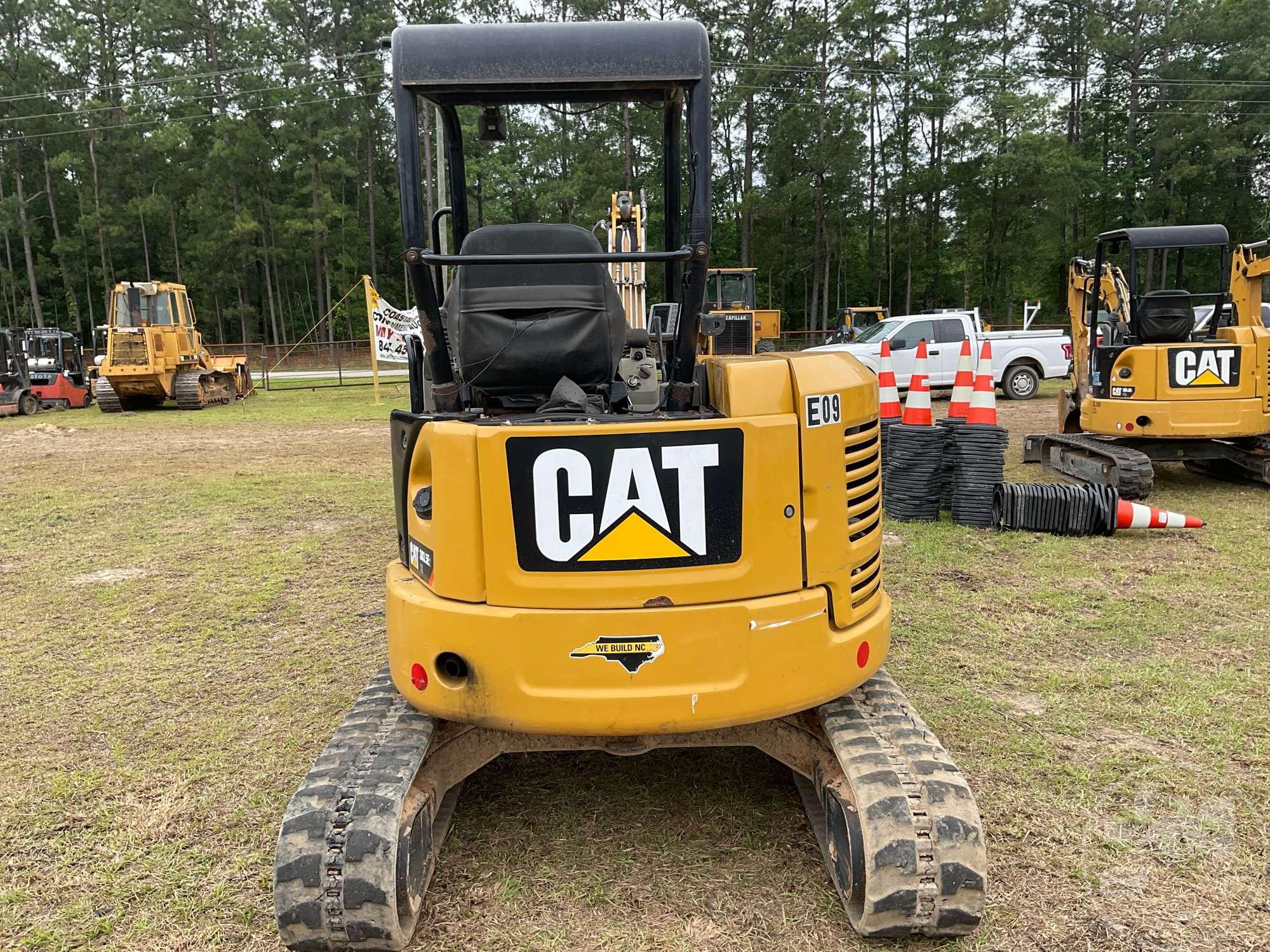 2016 CATERPILLAR 303.5E2 MINI EXCAVATOR SN: CAT3035ETJWY00523