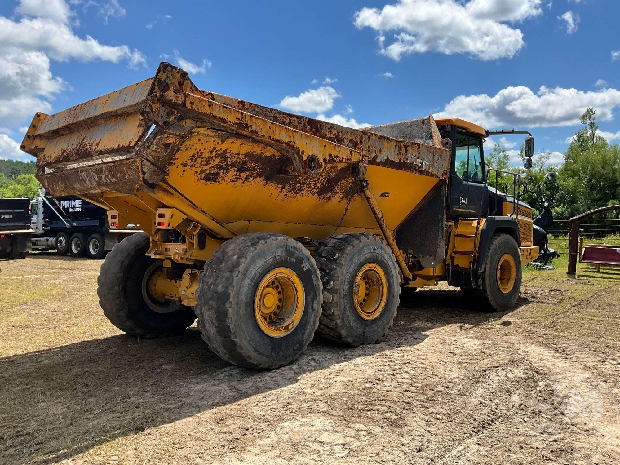 2019 DEERE 310E ARTICULATED DUMP TRUCK SN: 1DW310EXAJF693132