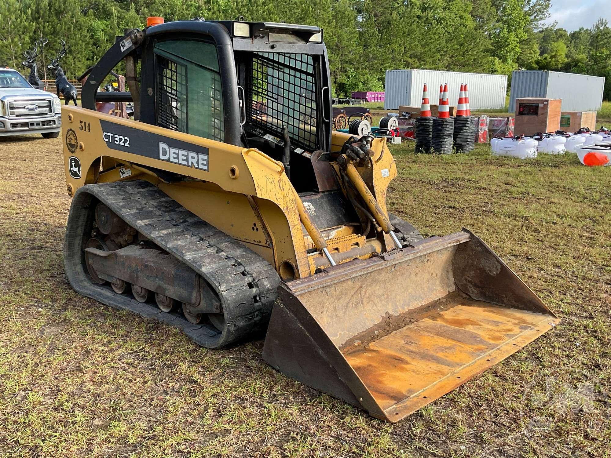 2005 DEERE MODEL CT322 MULTI TERRAIN LOADER SN: T0322TE119215