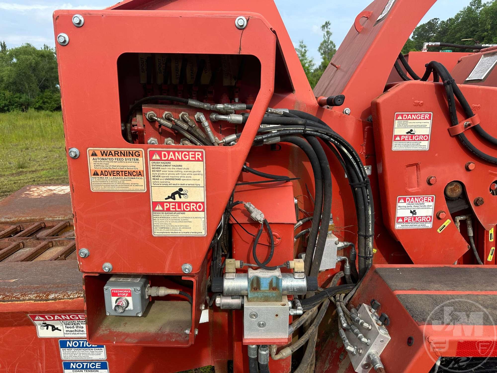 2015 MORBARK M20R CHIPPER