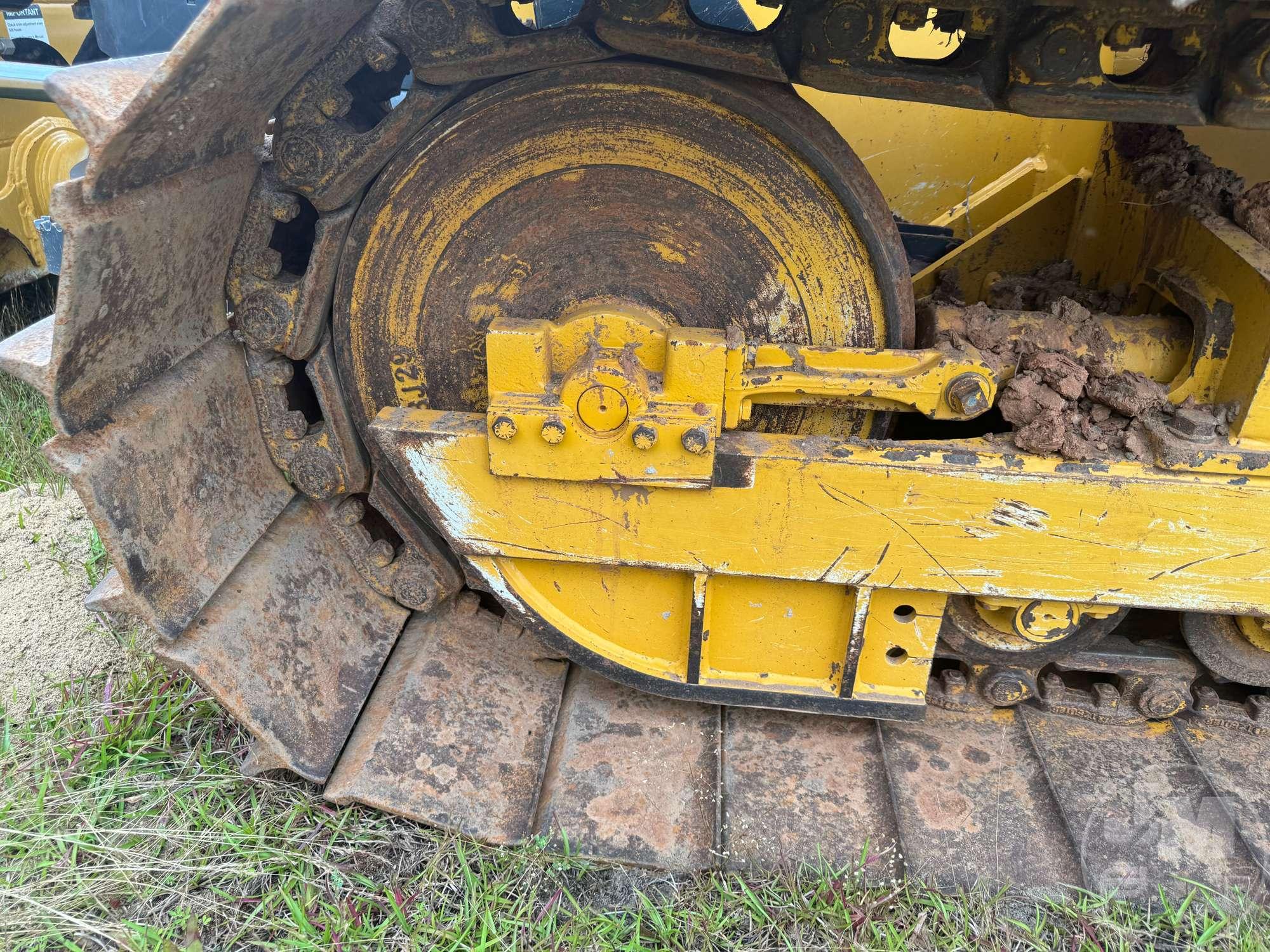 2019 DEERE 450K CRAWLER TRACTOR SN: 1T0450KXEKF353408