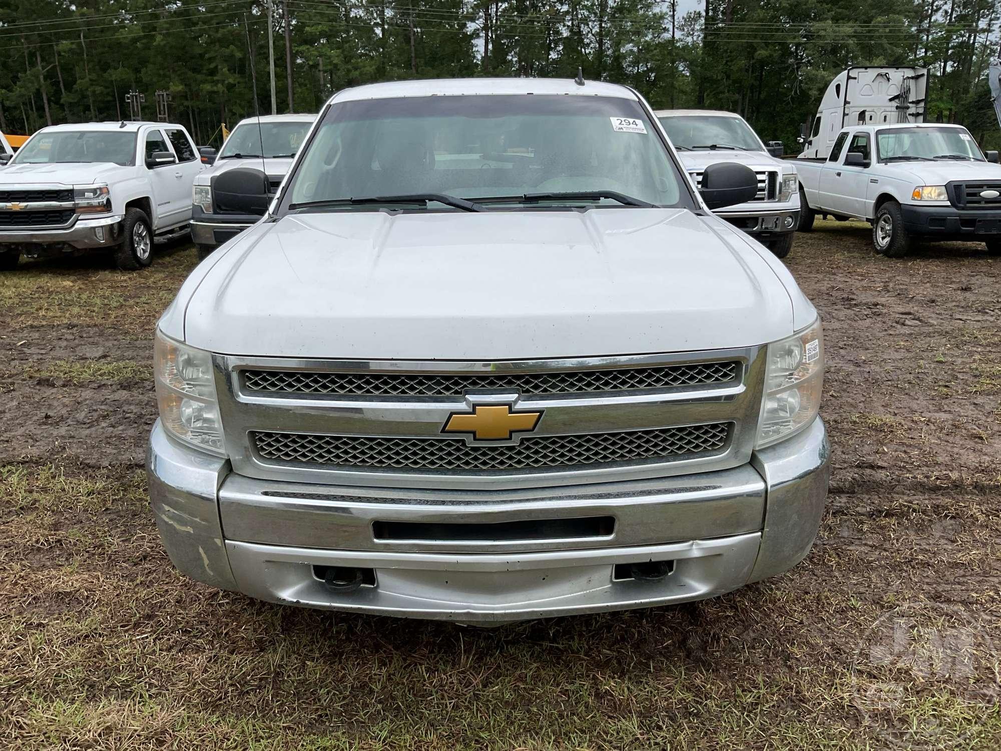 2013 CHEVROLET SILVERADO EXTENDED CAB 4X4 PICKUP VIN: 1GCRKREAXDZ152070