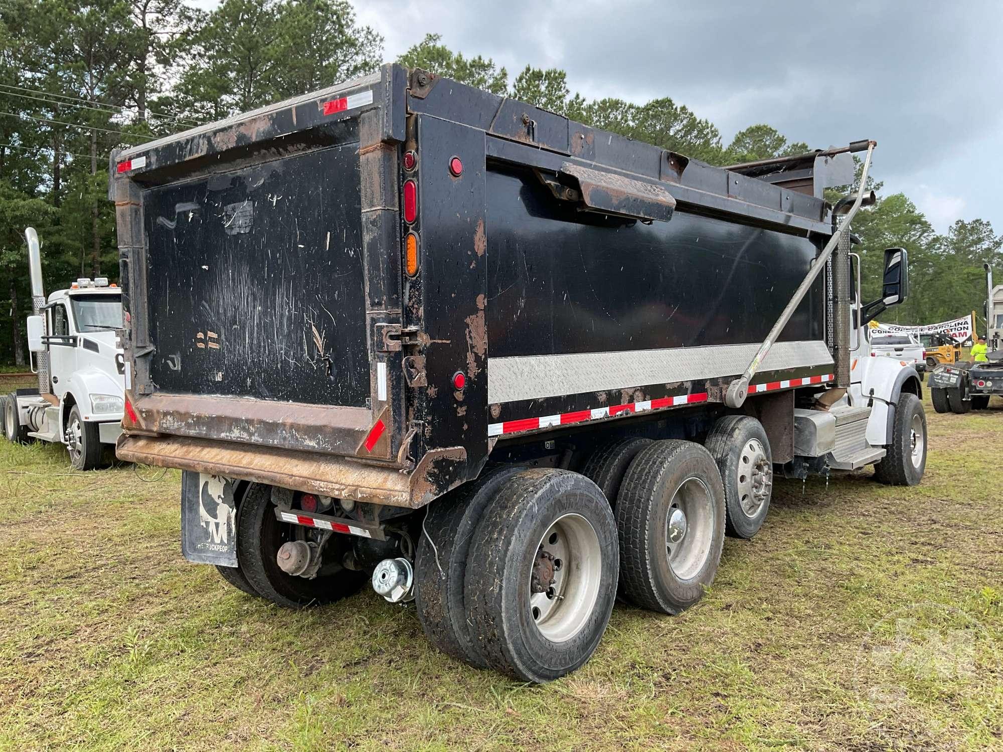 2019 PETERBILT 567 TRI-AXLE DUMP TRUCK VIN: 1NPCXPEX7KD609212