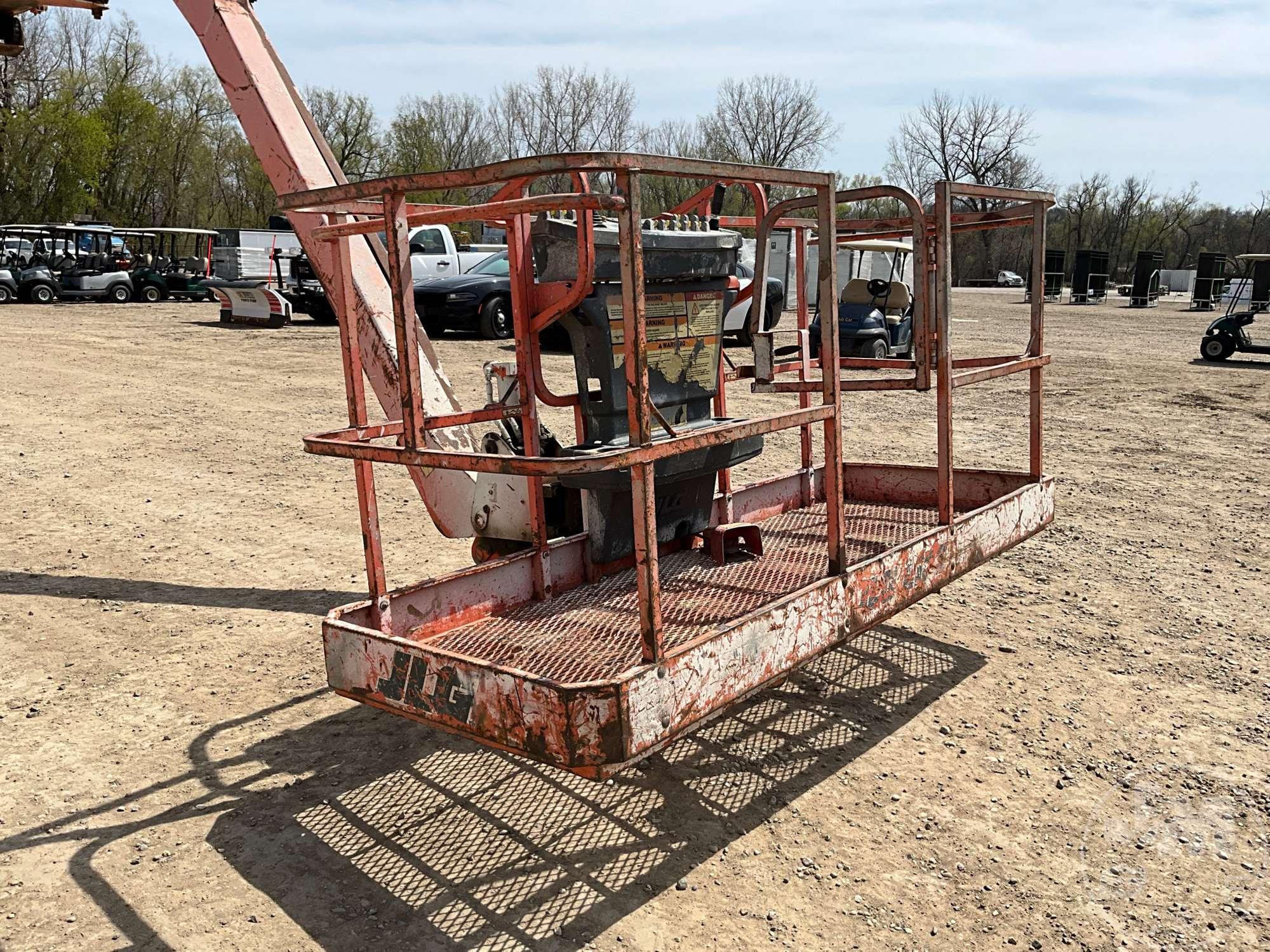 2001 JLG 120SXJ 4X4 SN: 0300061846