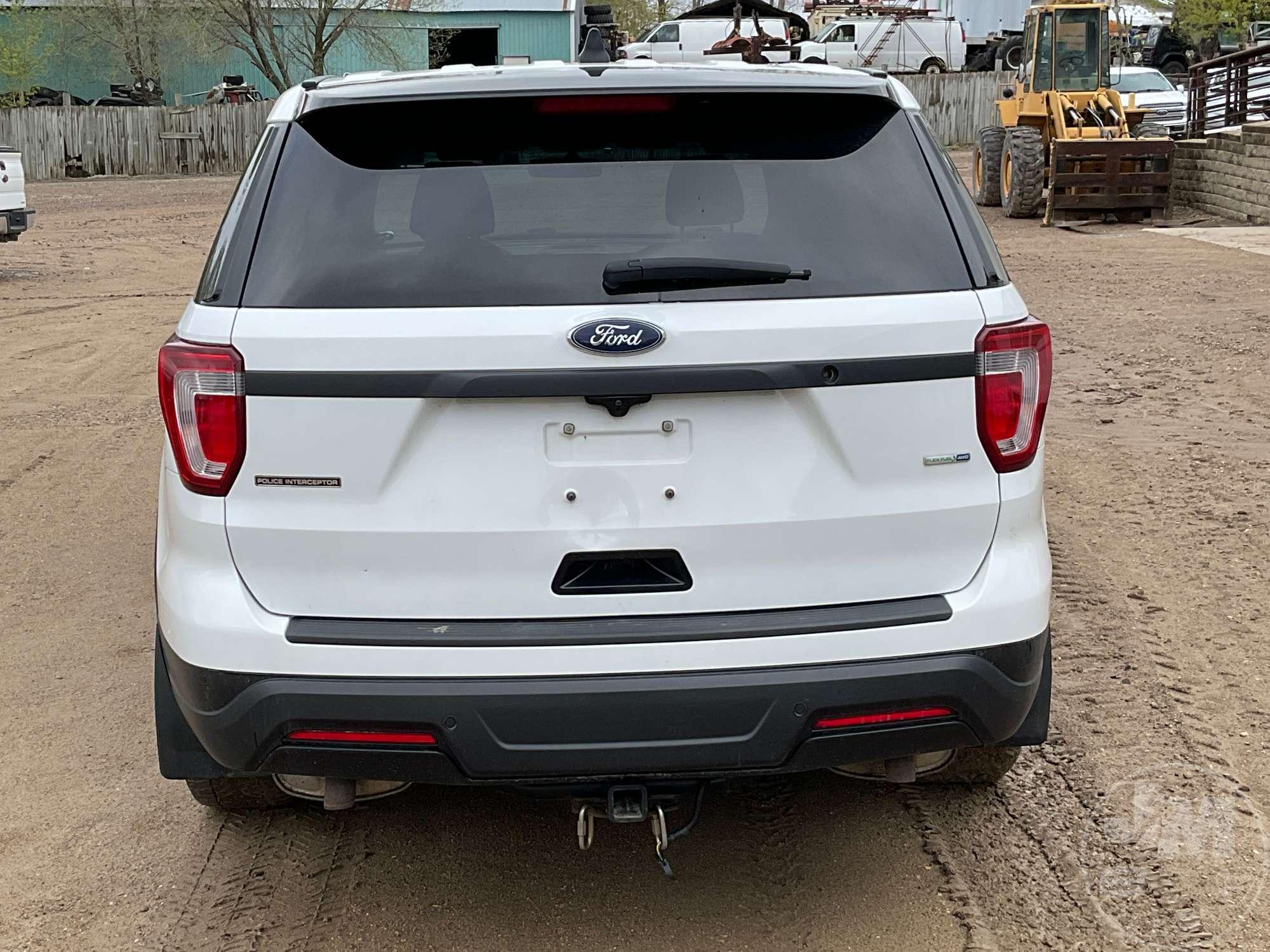 2019 FORD EXPLORER VIN: 1FM5K8AR0KGB55228 AWD