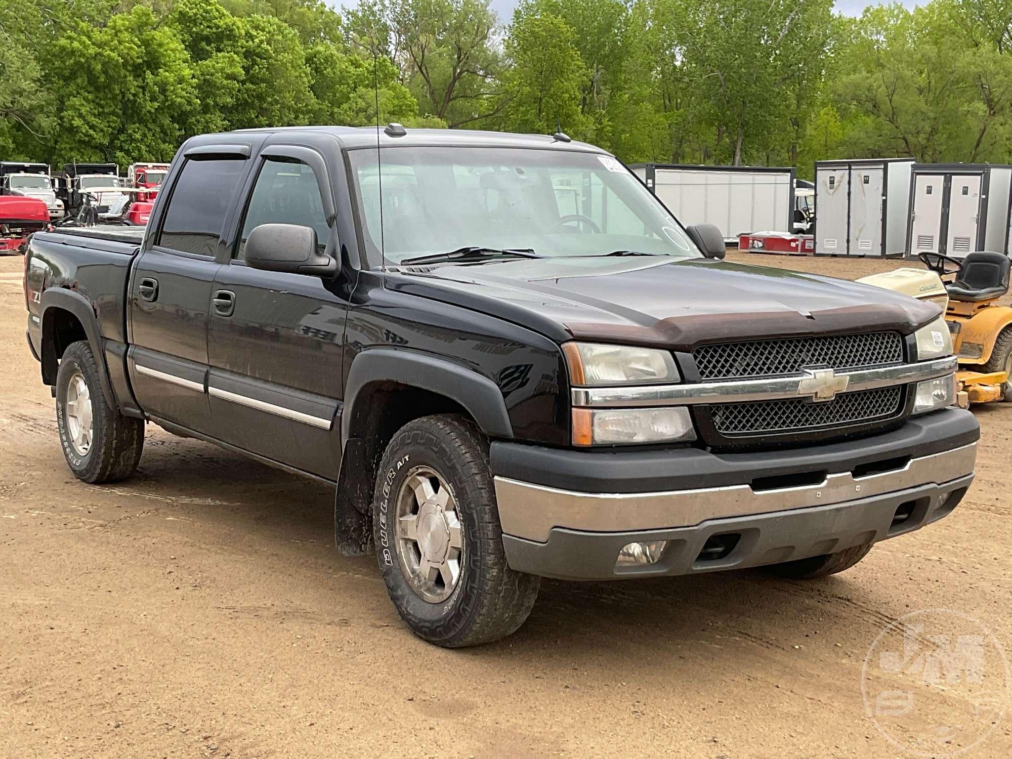 2005 CHEVROLET SILVERADO 1500 REGULAR CAB 4X4 PICKUP VIN: 2GCEK13T051328607