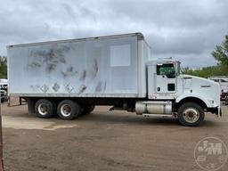 2003 KENWORTH T800 TANDEM AXLE VAN TRUCK VIN: 1NKDLU9XX3J387315