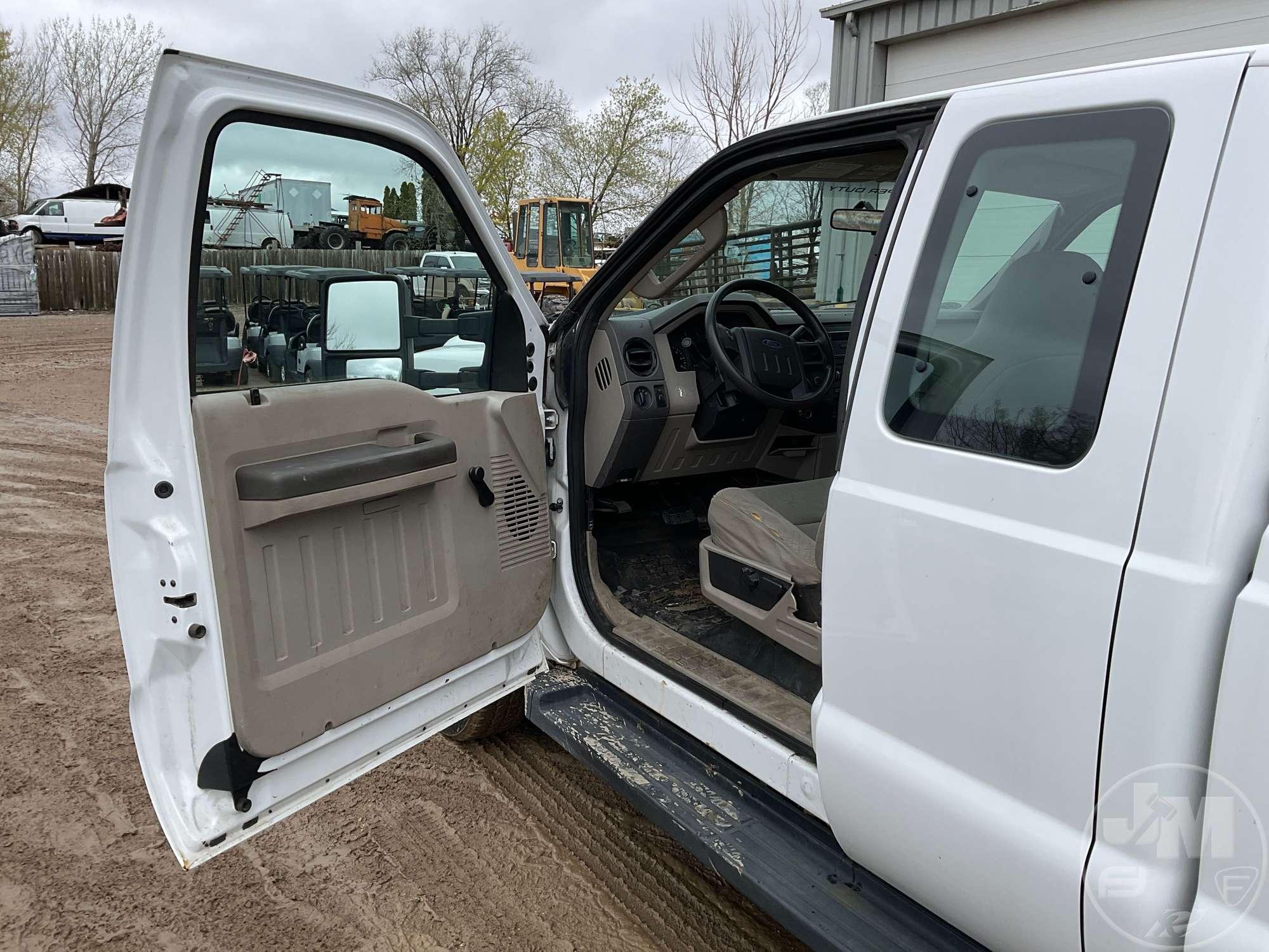 2008 FORD F-250 EXTENDED CAB 4X4 PICKUP VIN: 1FTSX21538EB77439