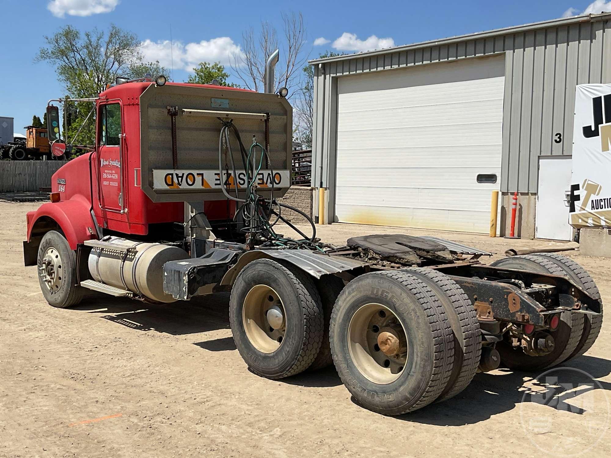 1995 KENWORTH TANDEM AXLE DAY CAB TRUCK TRACTOR