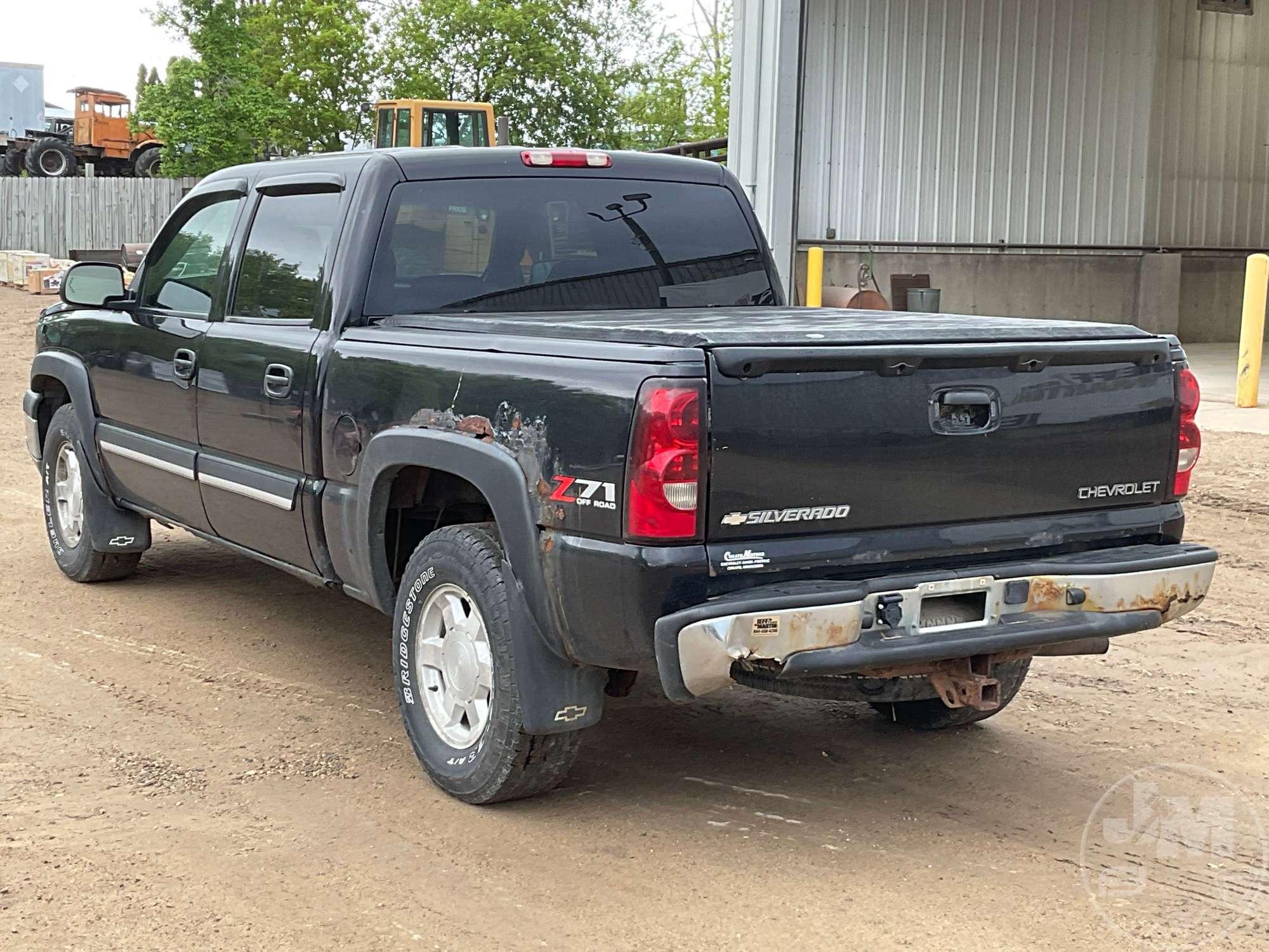 2005 CHEVROLET SILVERADO 1500 REGULAR CAB 4X4 PICKUP VIN: 2GCEK13T051328607