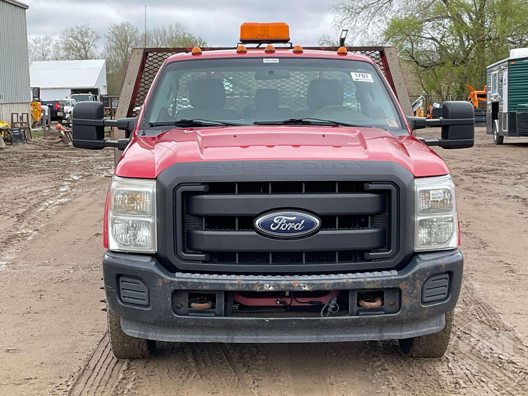 2013 FORD F-350 SINGLE AXLE REGULAR CAB FLATBED TRUCK VIN: 1FDRF3G63DEB36712