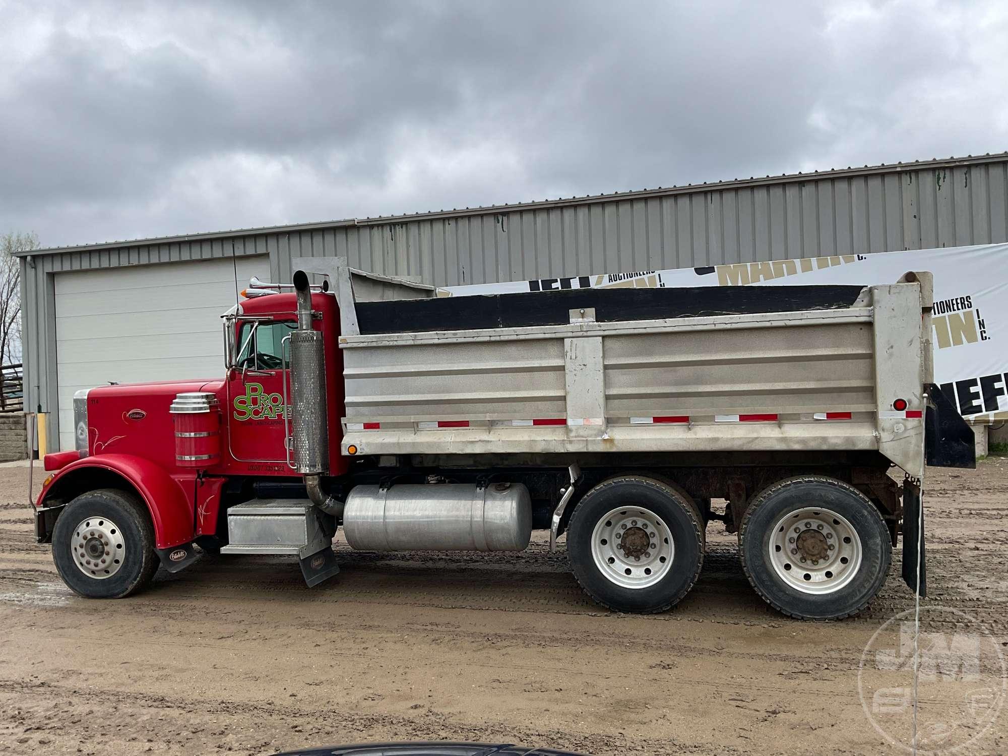 1987 PETERBILT 359 TANDEM AXLE DUMP TRUCK VIN: 1XP9D29X7HP209275