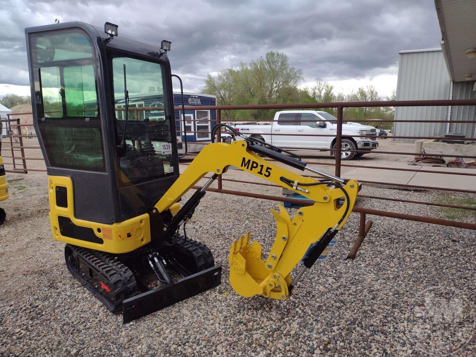 2024 MACHPRO MP15 MINI EXCAVATOR SN: SLP2415080114