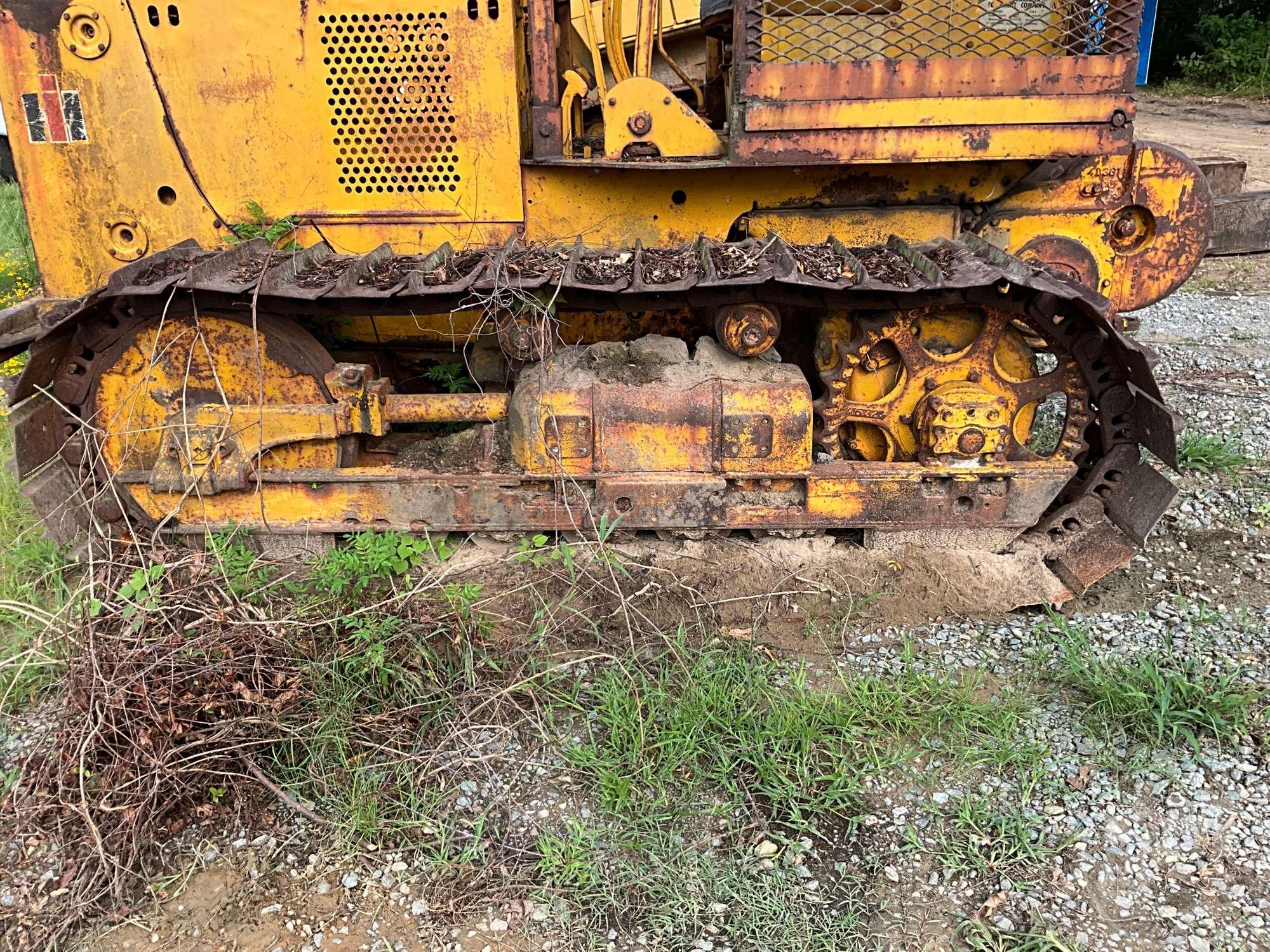 INTERNATIONAL HARVESTER TD-9  CRAWLER TRACTOR SN: TD-9BG8765