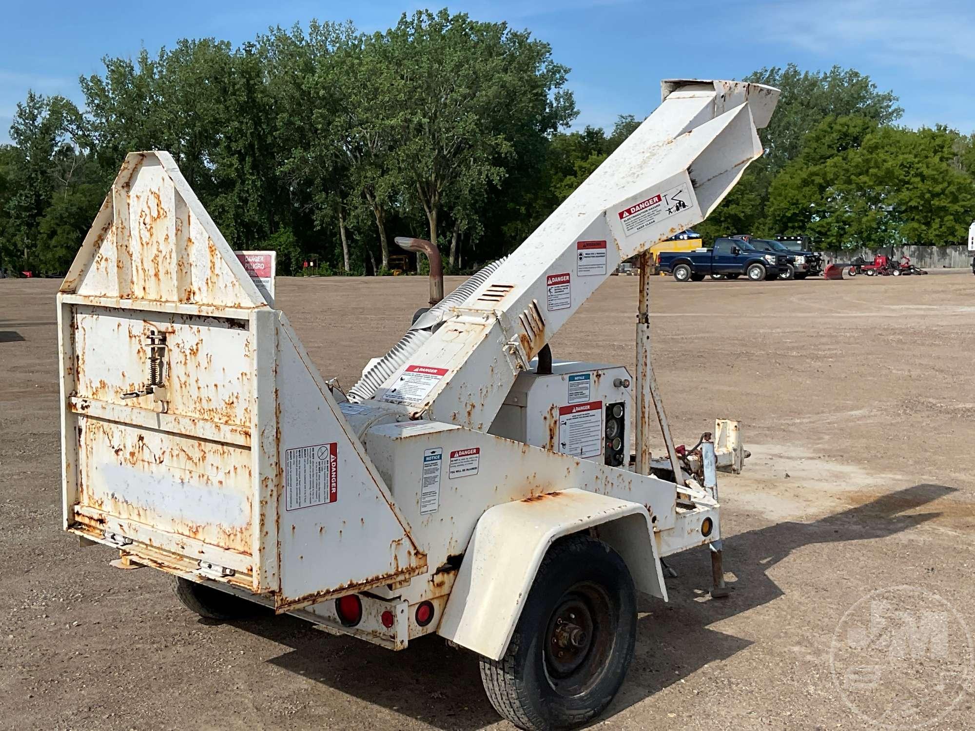 TOWABLE DRUM CHIPPER