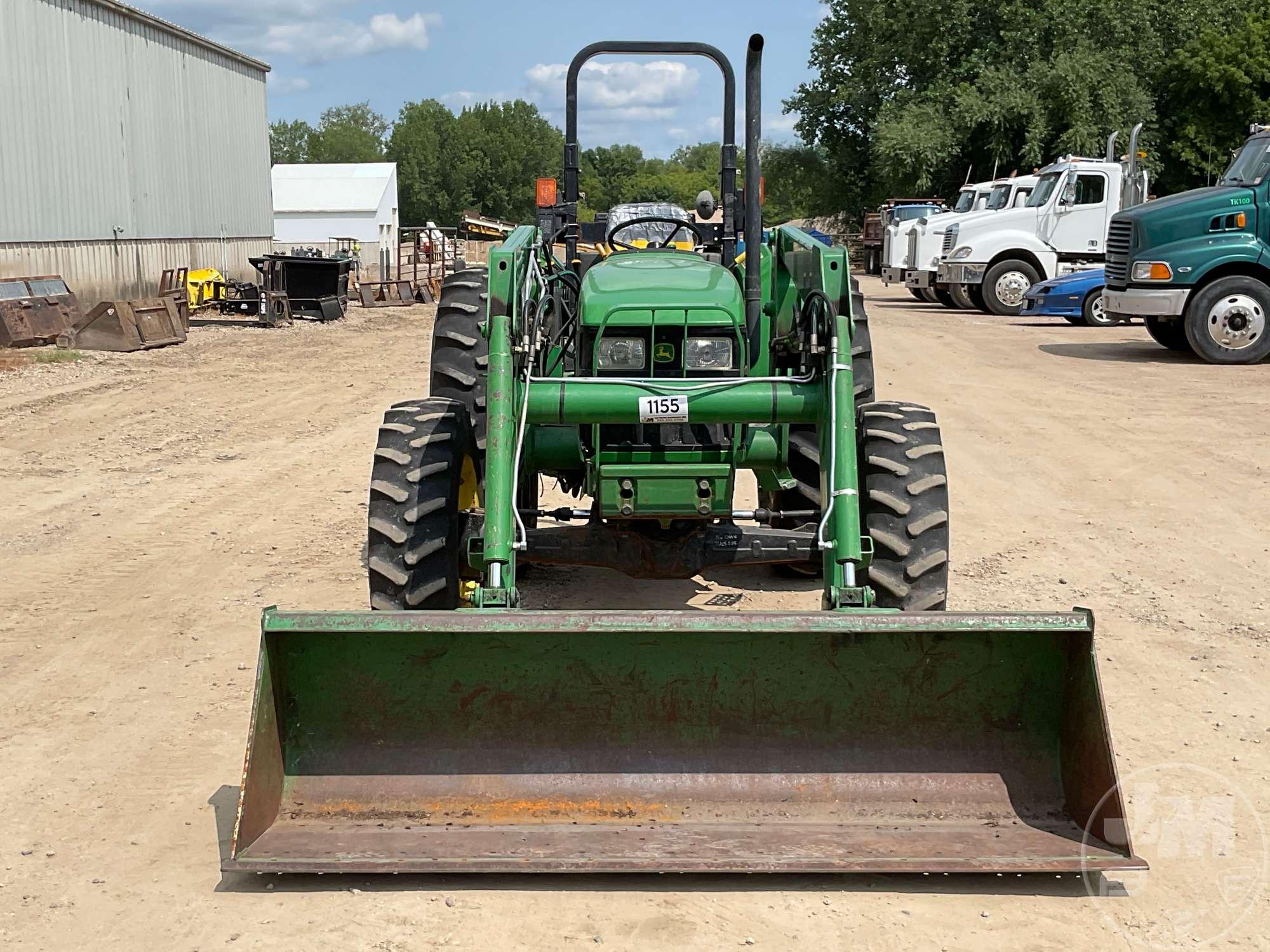 2003 JOHN DEERE 5320 TRACTOR W/LOADER SN: LV5320P336234