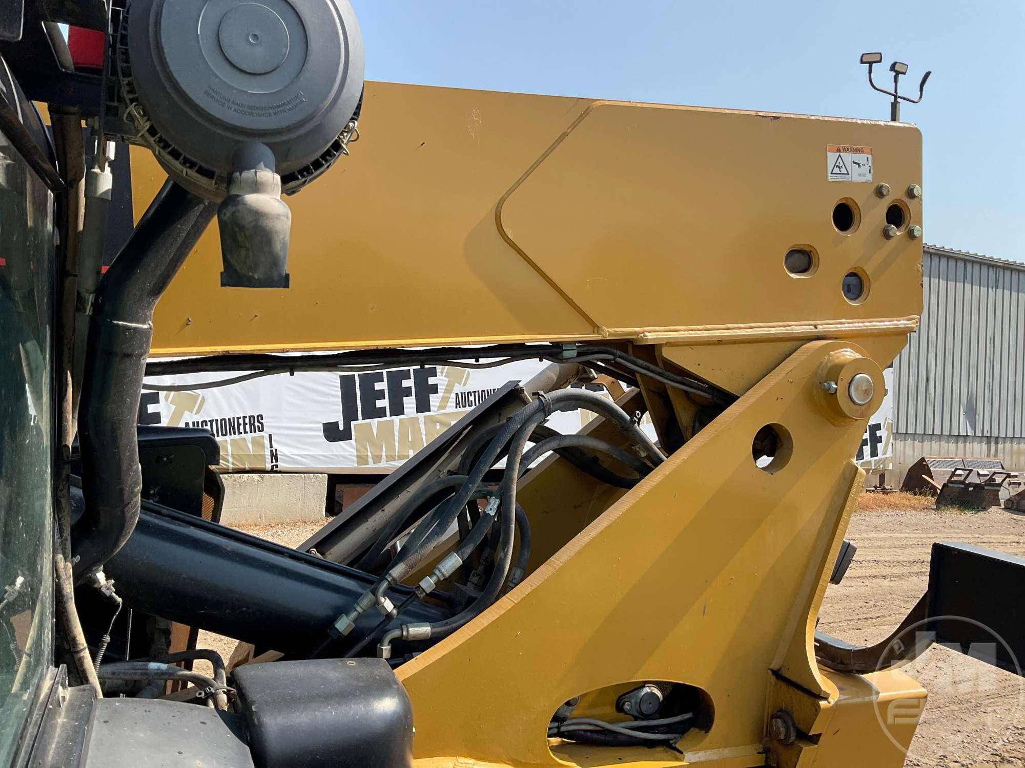 2013 CATERPILLAR TL642C TELESCOPIC FORKLIFT SN: THG00435