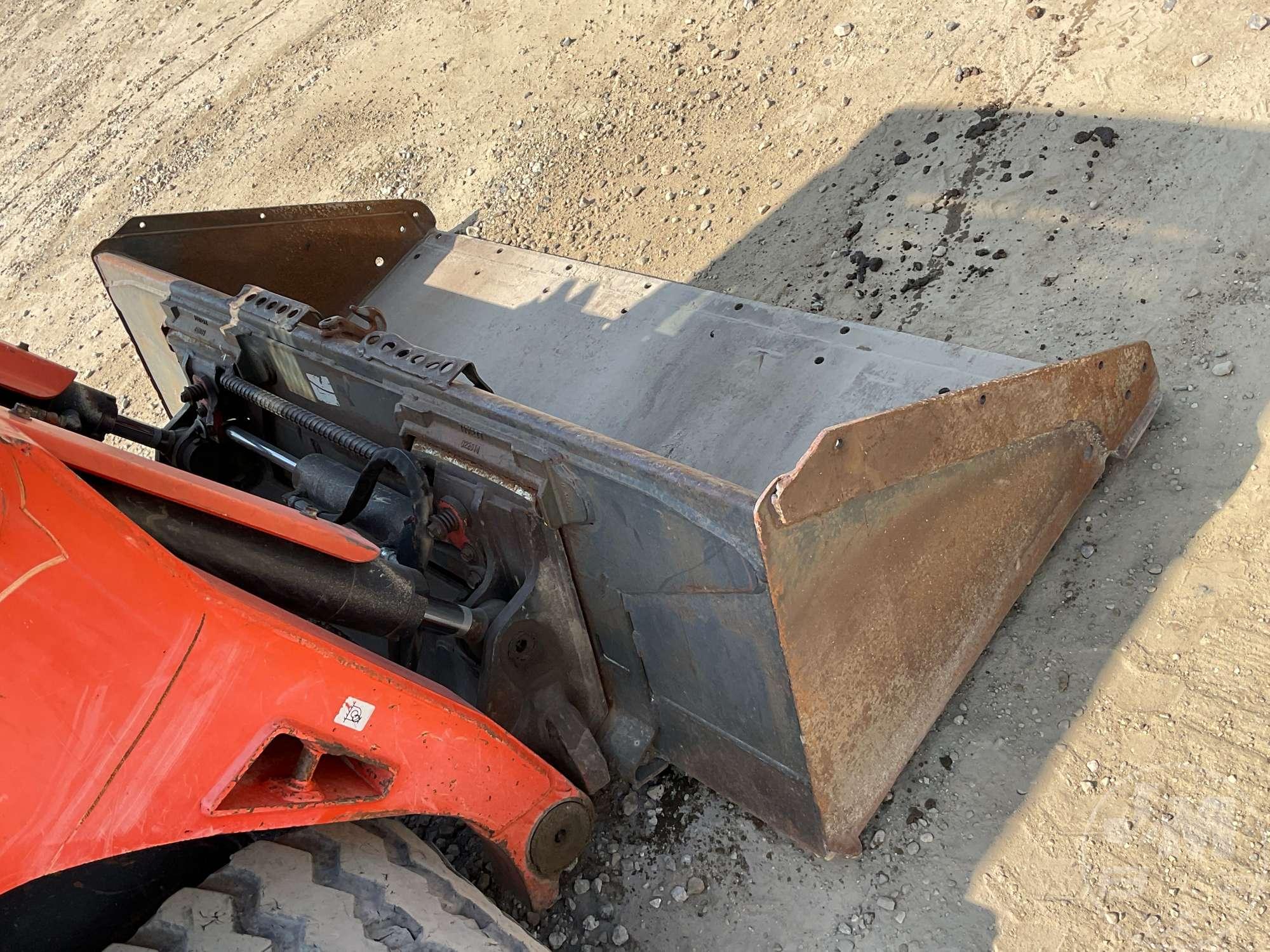 2017 KUBOTA MODEL SVL95-2 MULTI TERRAIN LOADER SN: 1010838
