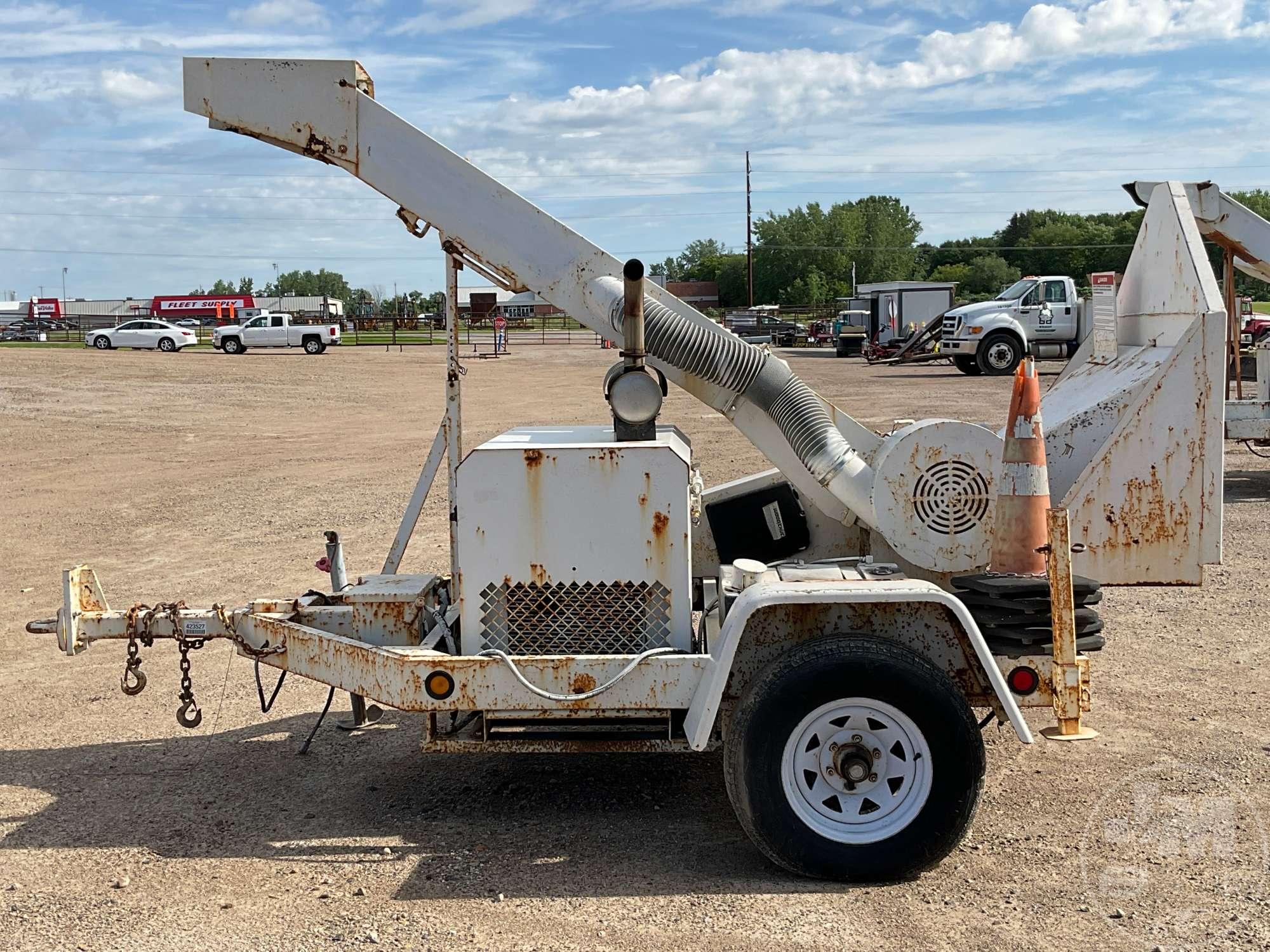 TOWABLE DRUM CHIPPER