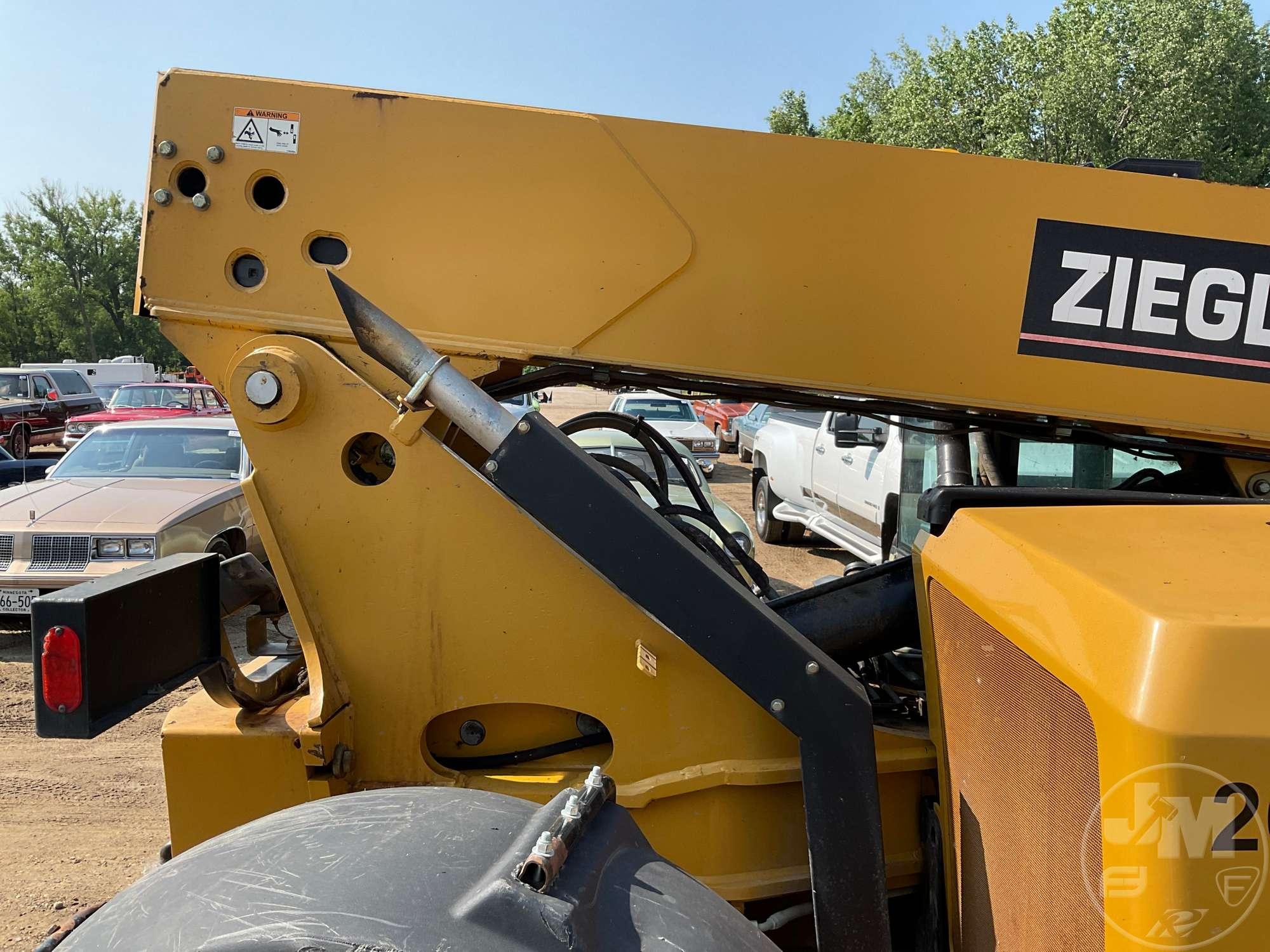 2013 CATERPILLAR TL642C TELESCOPIC FORKLIFT SN: THG00435