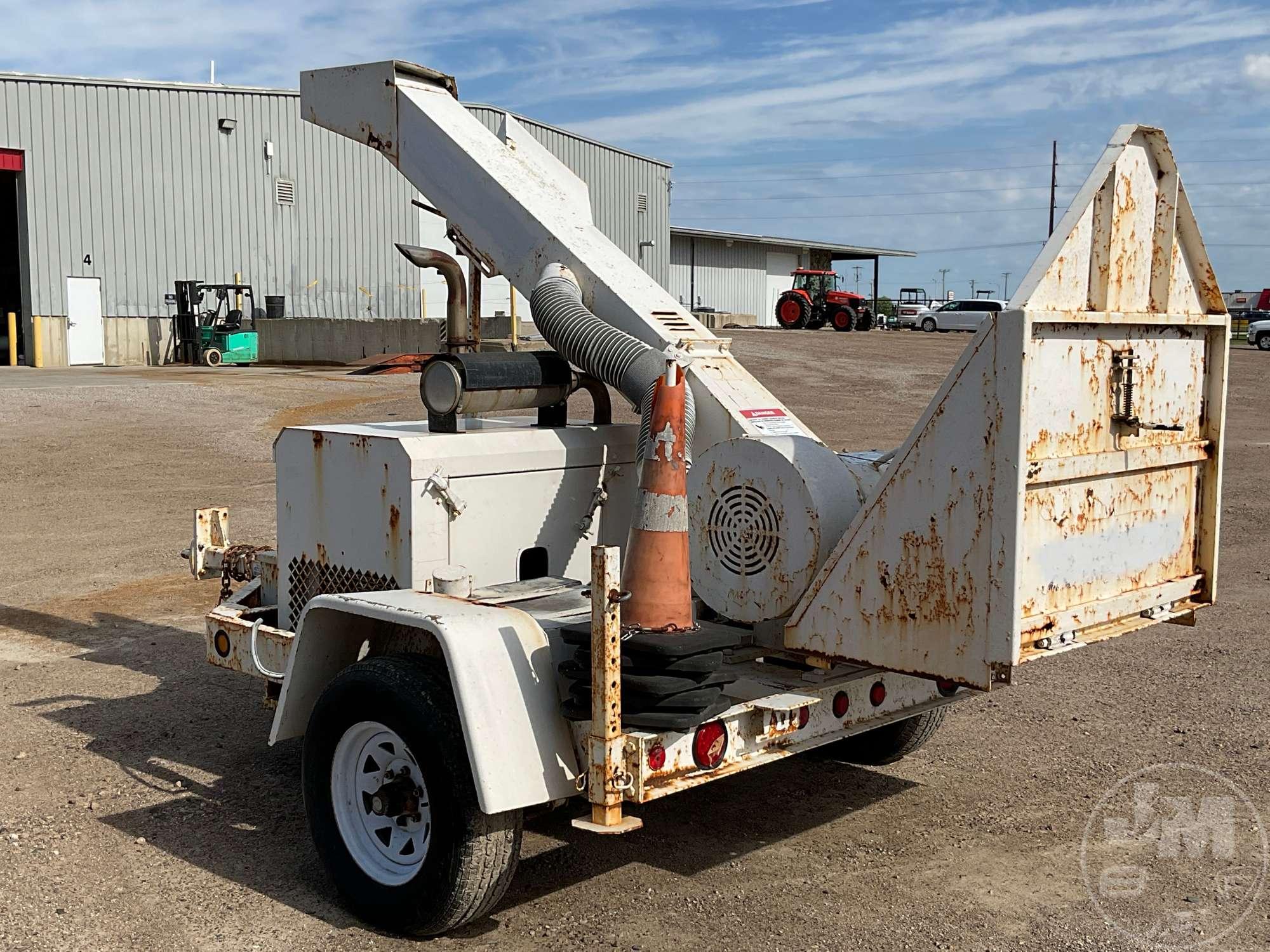 TOWABLE DRUM CHIPPER