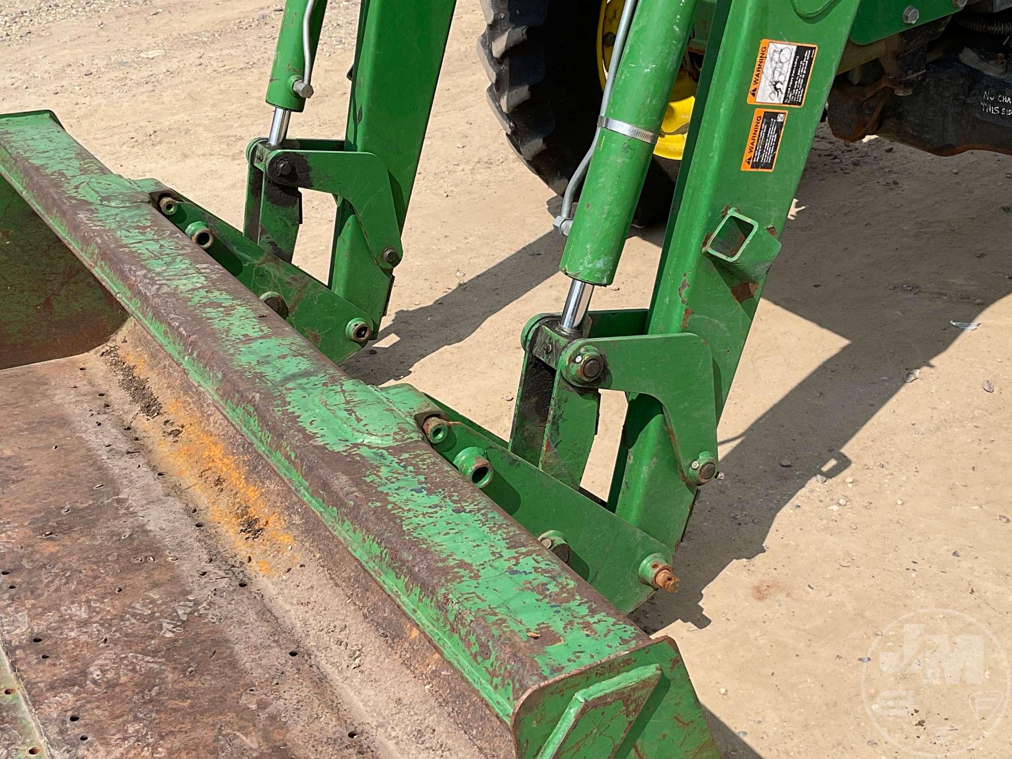 2003 JOHN DEERE 5320 TRACTOR W/LOADER SN: LV5320P336234
