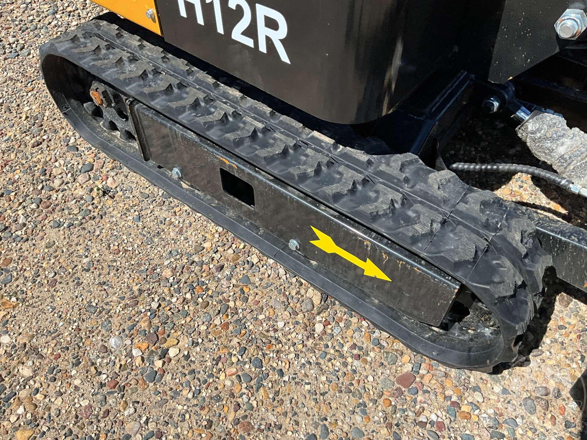 2024 AGT H12R MINI EXCAVATOR SN: A2402104983