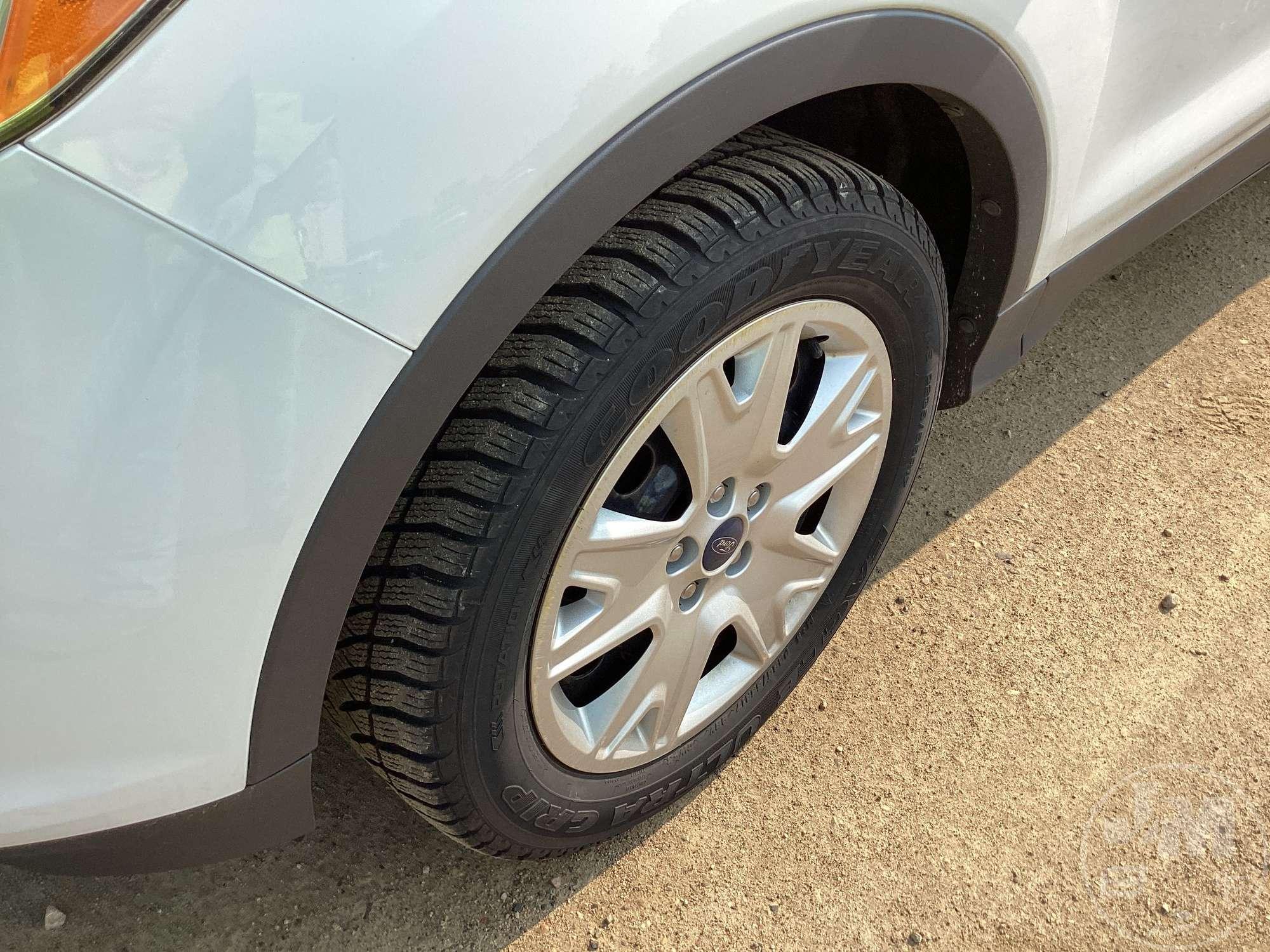 2013 FORD ESCAPE VIN: 1FMCU0F74DUC72728 FWD