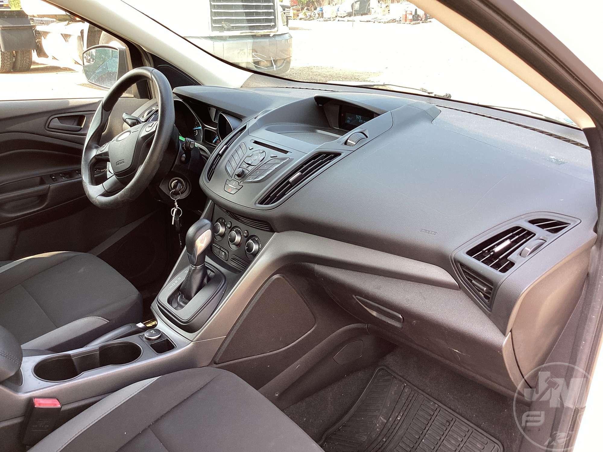 2013 FORD ESCAPE VIN: 1FMCU0F74DUC72728 FWD