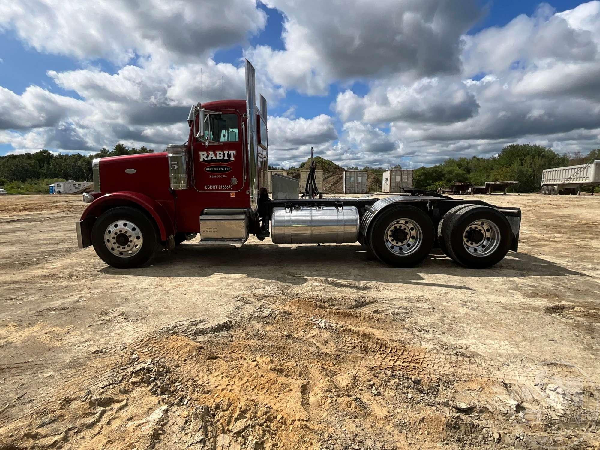 1999 PETERBILT 378 TANDEM AXLE DAY CAB TRUCK TRACTOR VIN: 1XPFDB9X7XN466899