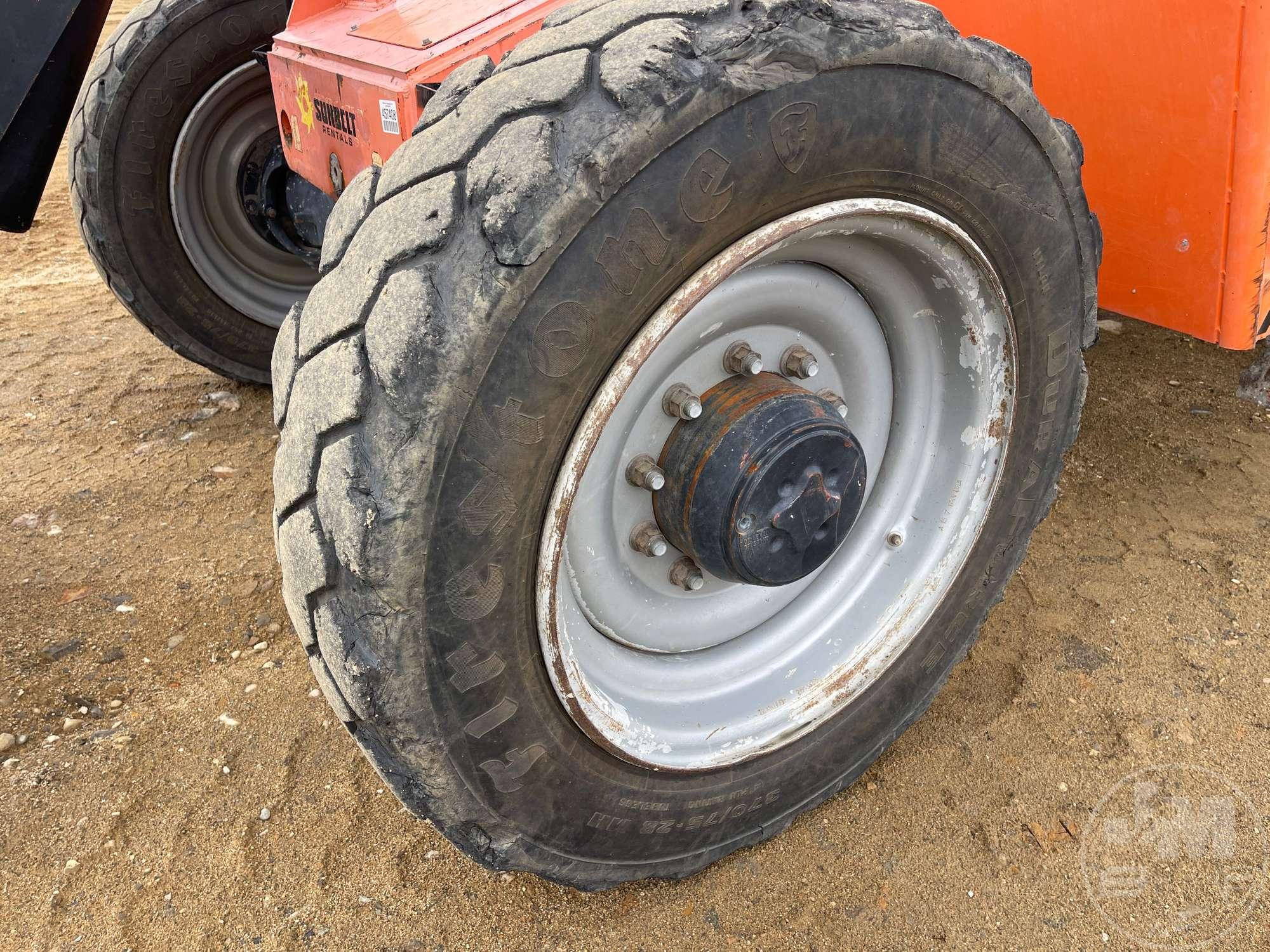 2016 JLG 8042 TELESCOPIC FORKLIFT SN: 0160075017