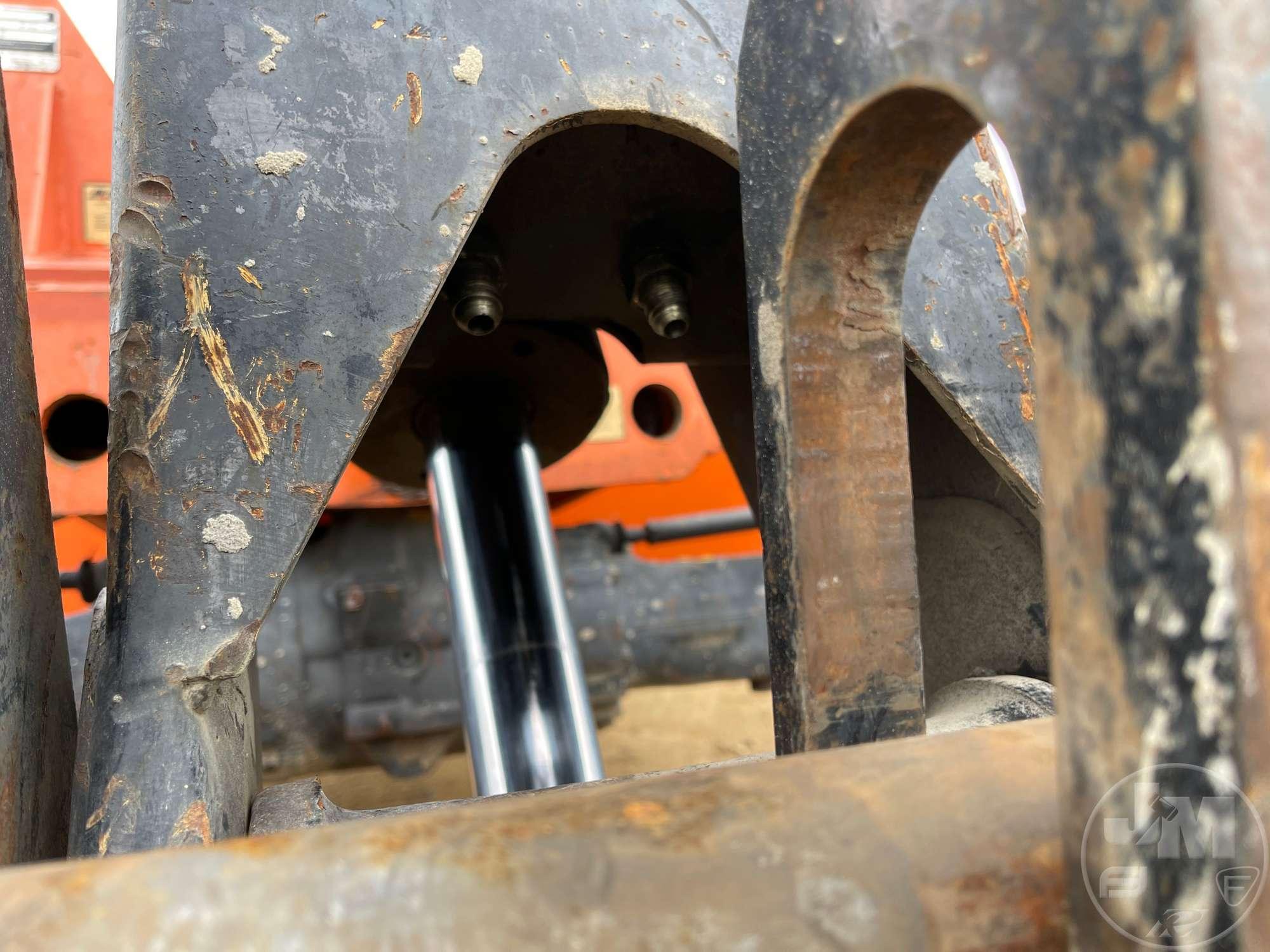 2016 JLG 8042 TELESCOPIC FORKLIFT SN: 0160075017