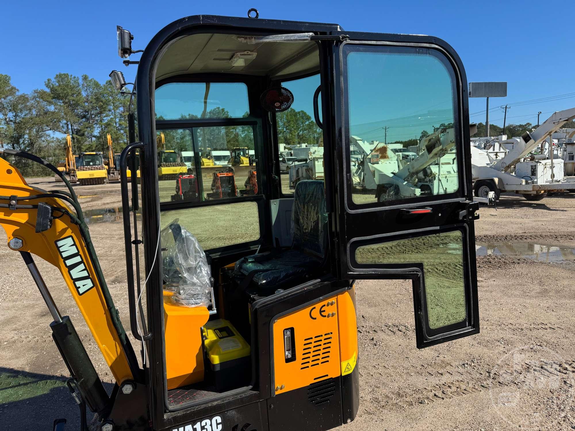 UNUSED 2024 MIVA VA13C MINI EXCAVATOR SN: VA13C2409136
