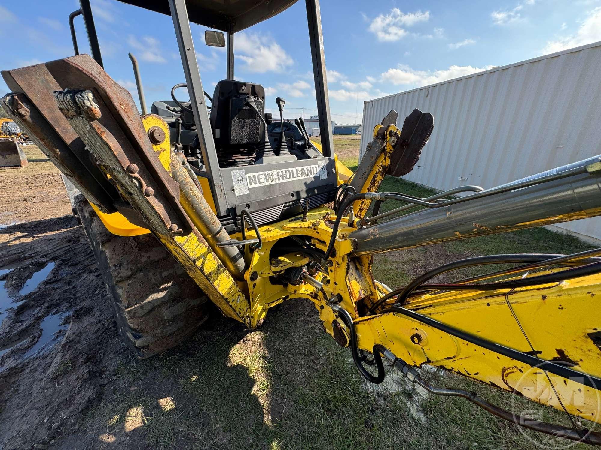 NEW HOLLAND B95-699800081 LOADER BACKHOE SN: 031060551