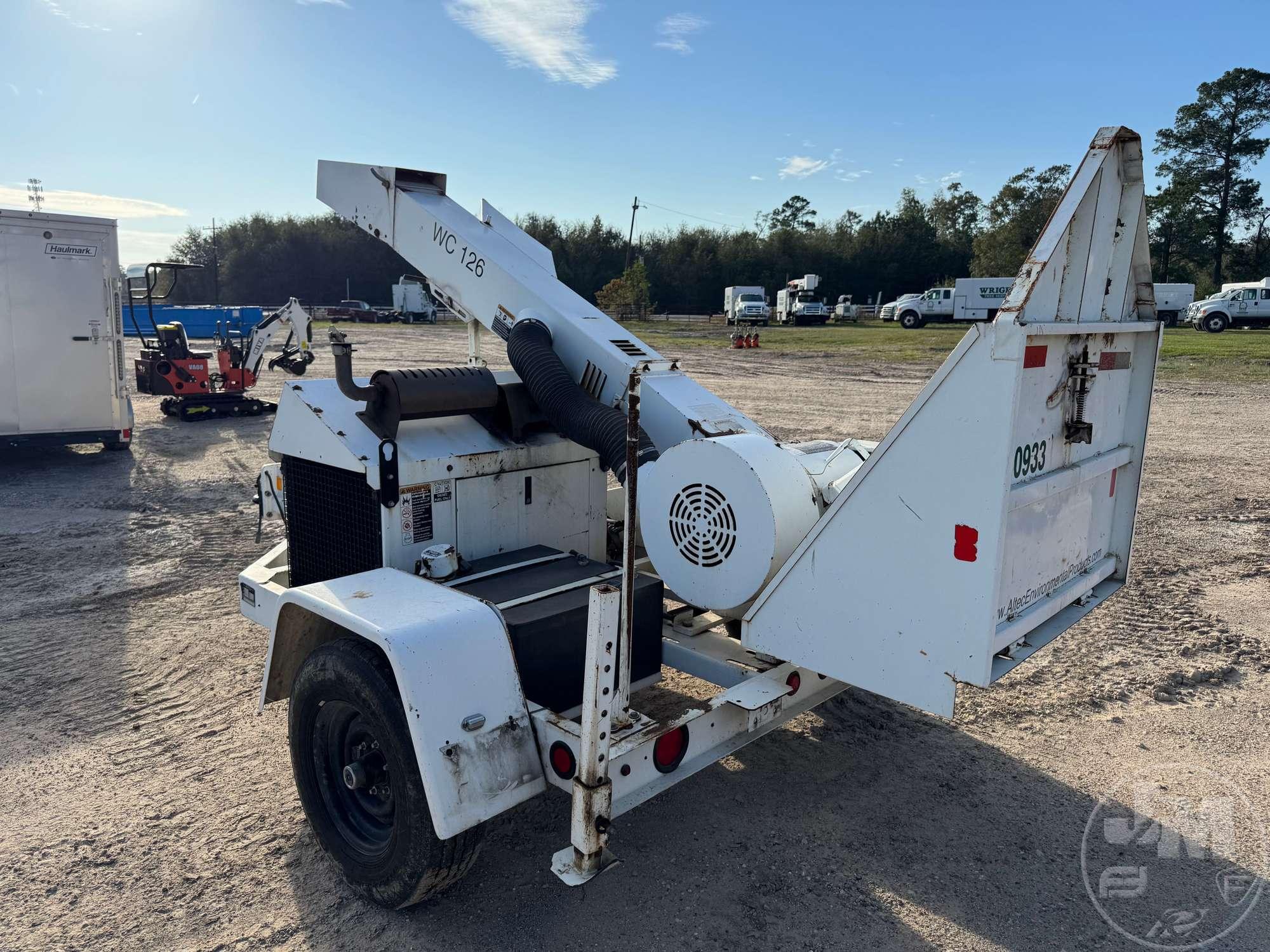 2009 ALTEC WC126 PORTABLE SN: 5WDS110169S200226 CHIPPER