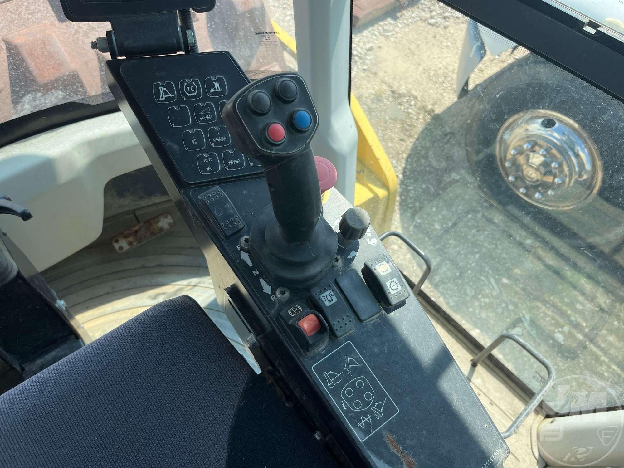 2015 DYNAPAC CA2500PD SINGLE DRUM VIBRATORY ROLLER SN: 10000138PFA016195
