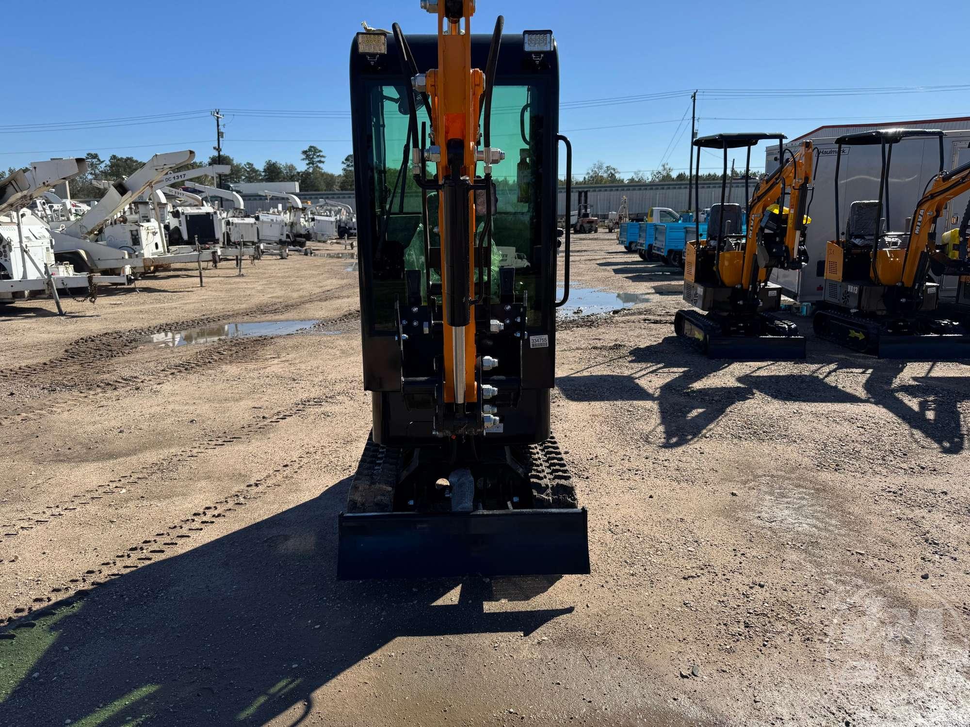 UNUSED 2024 MIVA VA13C MINI EXCAVATOR SN: VA13C2409136