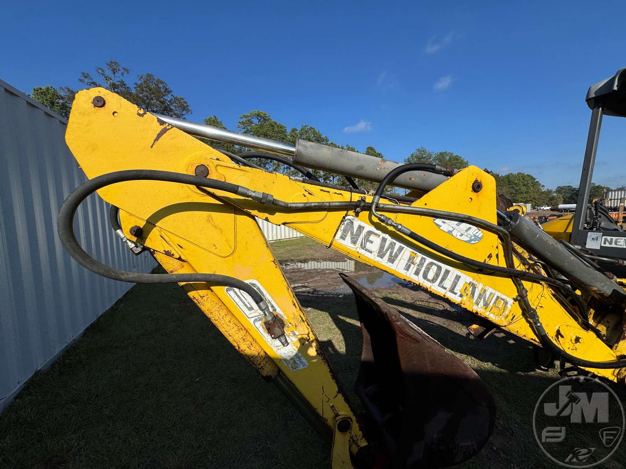 NEW HOLLAND B95-699800081 LOADER BACKHOE SN: 031060551