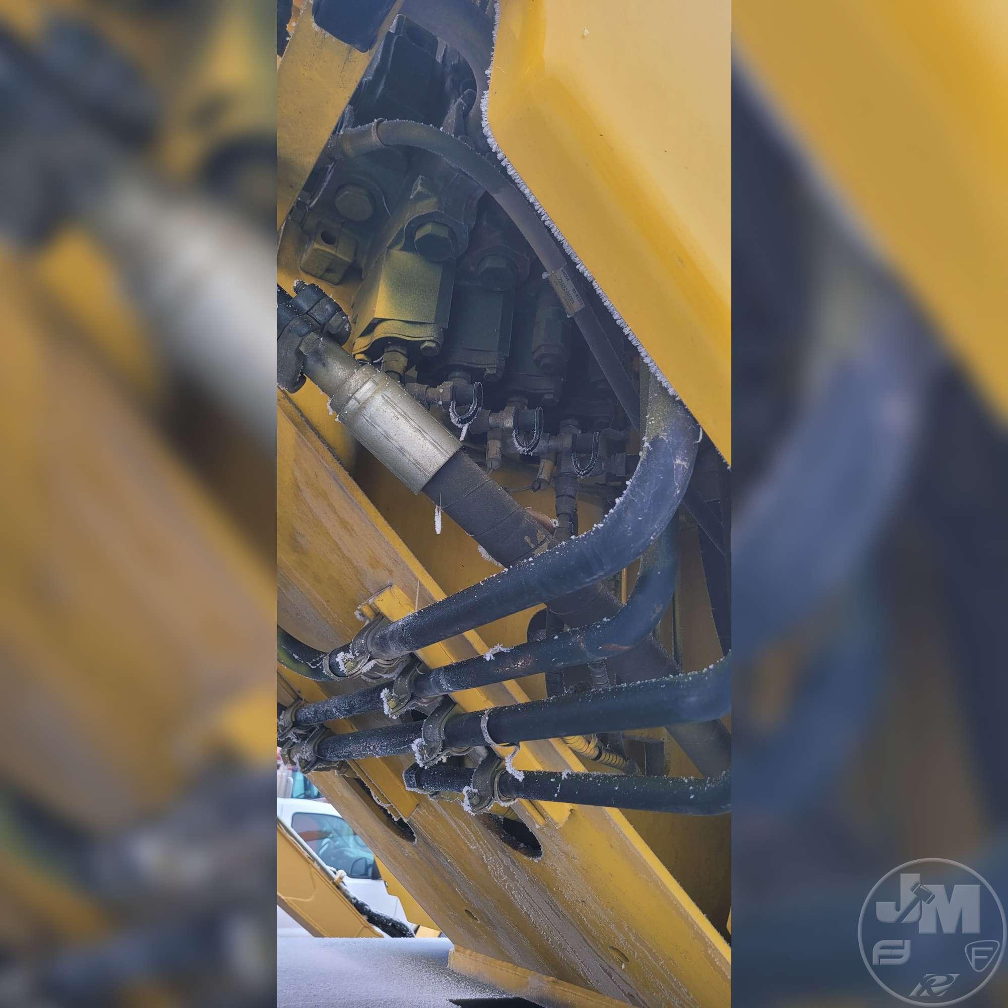 2006 GROVE RT535E 35 TON ROUGH TERRAIN CRANE SN: 226223