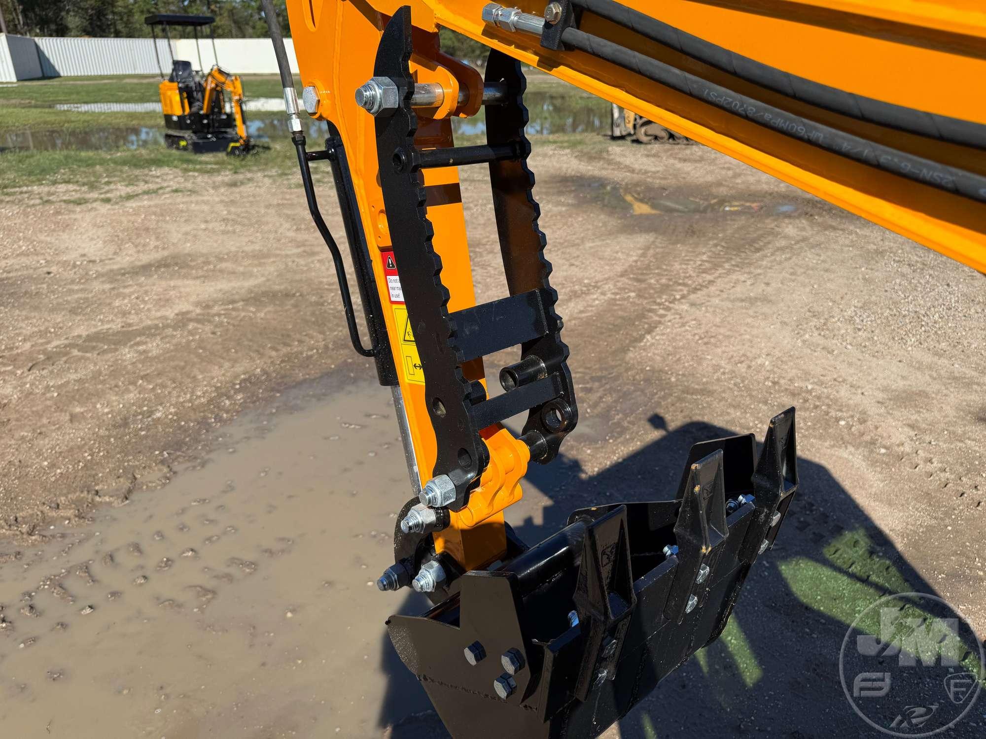 UNUSED 2024 MIVA VA13C MINI EXCAVATOR SN: VA13C2409136
